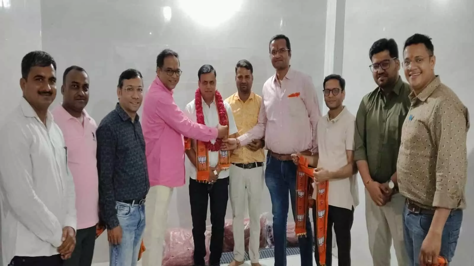 रोशन मेघवंशी का एससी मोर्चा प्रदेश मंत्री बनने पर भीलवाड़ा में भव्य स्वागत रोशन मेघवंशी का एससी मोर्चा प्रदेश मंत्री बनने पर भीलवाड़ा में भव्य स्वागत