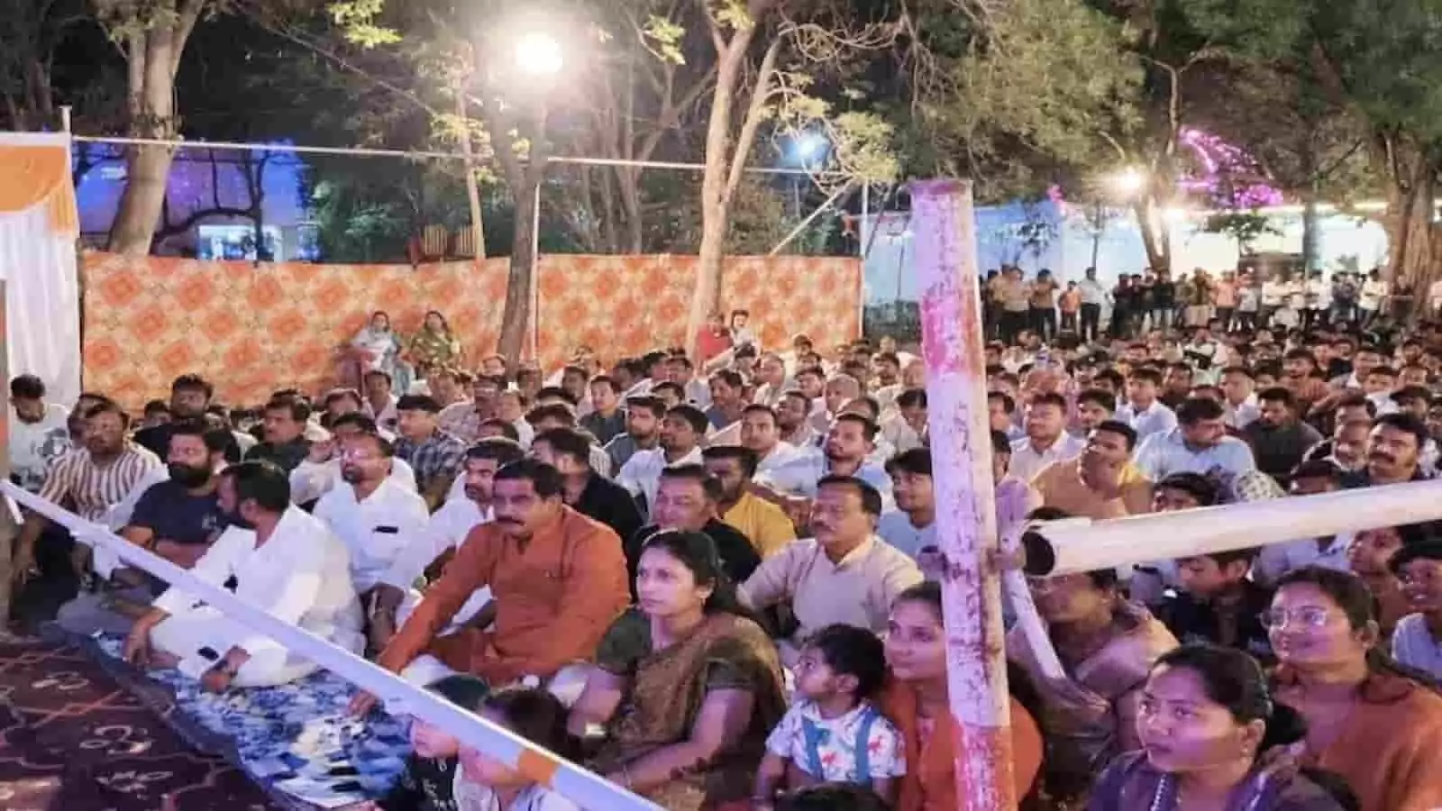 श्री राड़ी के बालाजी धाम पर अखिल भारतीय विराट कवि सम्मेलन का भव्य आयोजन श्री राड़ी के बालाजी धाम पर अखिल भारतीय विराट कवि सम्मेलन का भव्य आयोजन