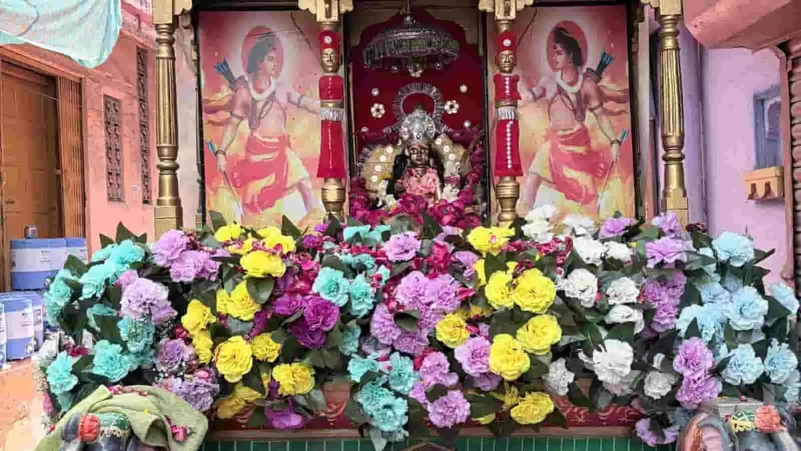 निम्बाहेड़ा में राम नवमी पर श्रीराम की भव्य शोभायात्रा धूमधाम से निकली निम्बाहेड़ा में राम नवमी पर श्रीराम की भव्य शोभायात्रा धूमधाम से निकली