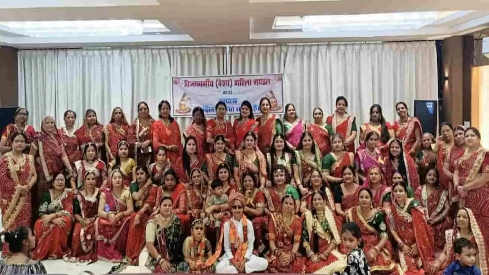 बारां: विजयवर्गीय महिला मंडल ने धूमधाम से मनाया गणगौर महोत्सव, हुई प्रतियोगिताएं बारां: विजयवर्गीय महिला मंडल ने धूमधाम से मनाया गणगौर महोत्सव, हुई प्रतियोगिताएं