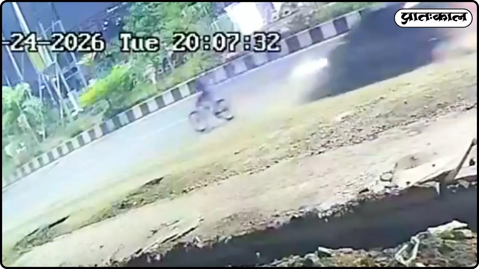 कल्याण रिंग रोड पर नाबालिग चालक द्वारा तेज रफ्तार कार से साइकिल सवार की मौत का मामला सामने आया है। कल्याण रिंग रोड पर नाबालिग चालक द्वारा तेज रफ्तार कार से साइकिल सवार की मौत का मामला सामने आया है।
