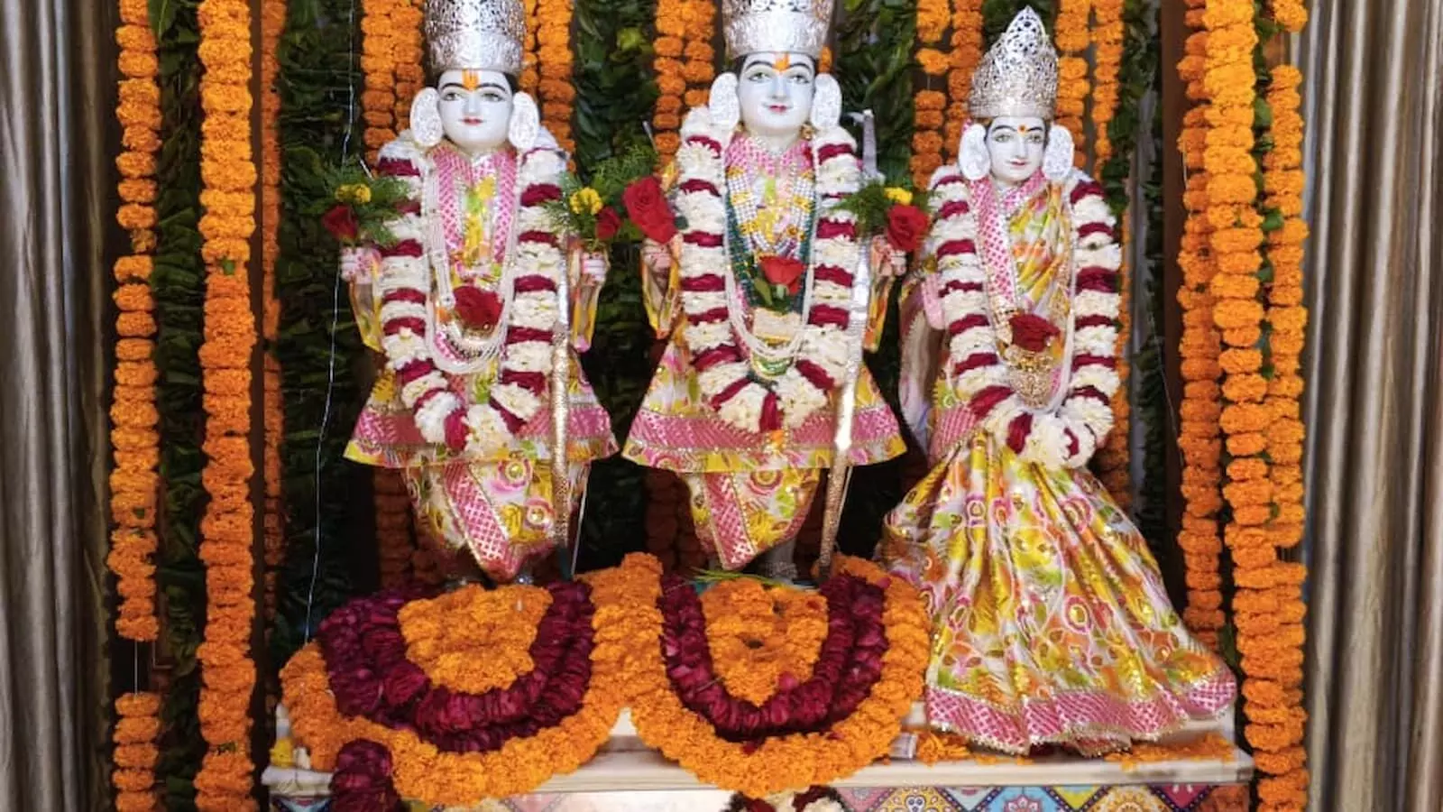 जयपुर: आदर्श नगर श्री राम मंदिर में भव्य रामनवमी महोत्सव आयोजित जयपुर: आदर्श नगर श्री राम मंदिर में भव्य रामनवमी महोत्सव आयोजित