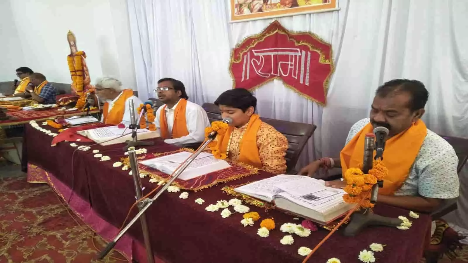 श्री मनोकामना सिद्ध हनुमान मंदिर में रामायण पाठ: रावण वध और भरत मिलाप संपन्न श्री मनोकामना सिद्ध हनुमान मंदिर में रामायण पाठ: रावण वध और भरत मिलाप संपन्न