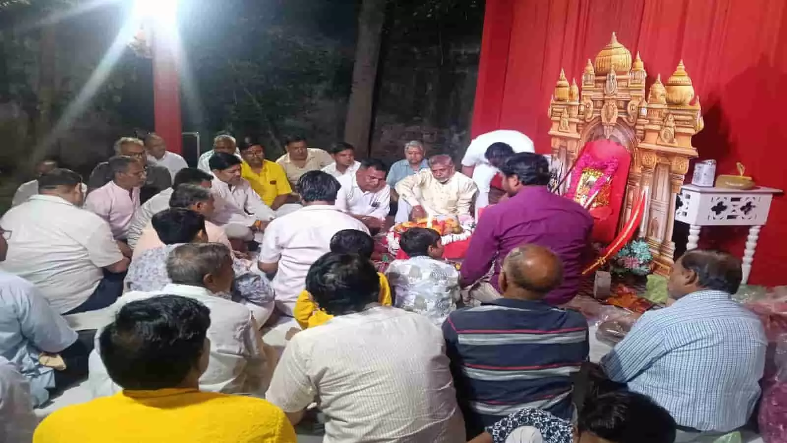 गंगापुर सिटी: इंदरगढ़ वाली बिजासन मैया के जागरण में उमड़ा श्रद्धा का सैलाब गंगापुर सिटी: इंदरगढ़ वाली बिजासन मैया के जागरण में उमड़ा श्रद्धा का सैलाब