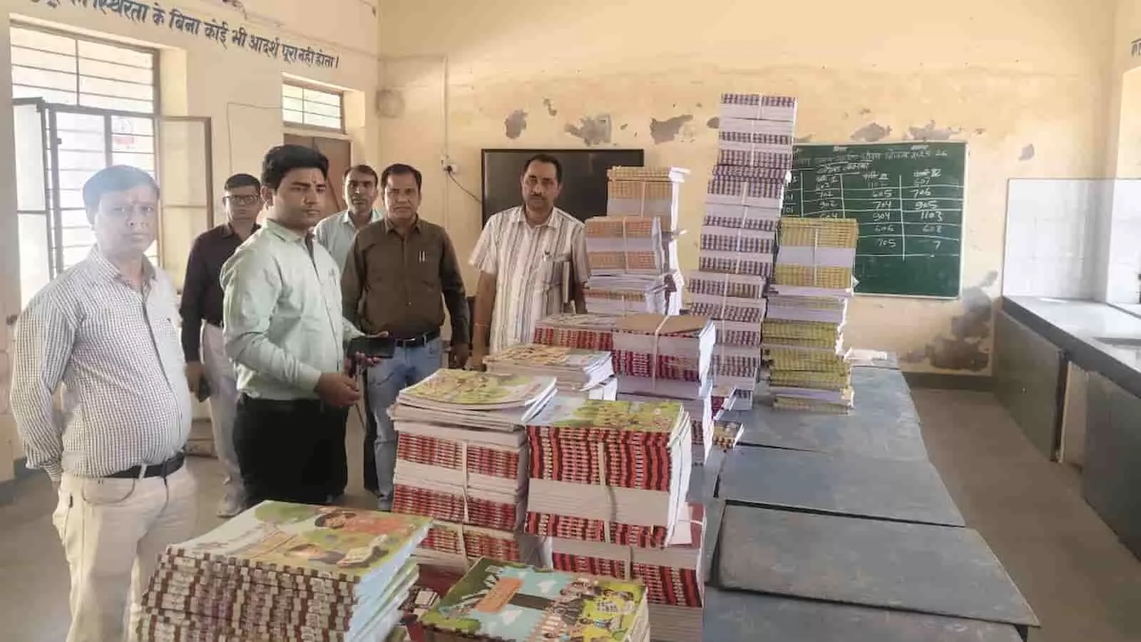सवाई माधोपुर: राजकीय विद्यालय रामडी का औचक निरीक्षण, नामांकन और डेटा एंट्री के निर्देश सवाई माधोपुर: राजकीय विद्यालय रामडी का औचक निरीक्षण, नामांकन और डेटा एंट्री के निर्देश
