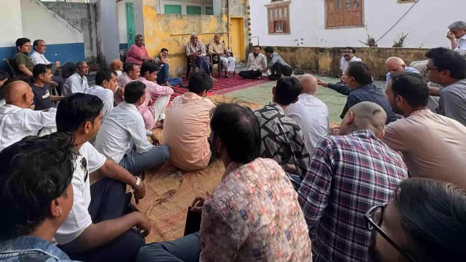 सलूंबर: संत शिरोमणि पीपाजी महाराज की 703वीं जयंती की तैयारियां शुरू, दर्जी समाज की बैठक में बनी रूपरेखा सलूंबर: संत शिरोमणि पीपाजी महाराज की 703वीं जयंती की तैयारियां शुरू, दर्जी समाज की बैठक में बनी रूपरेखा