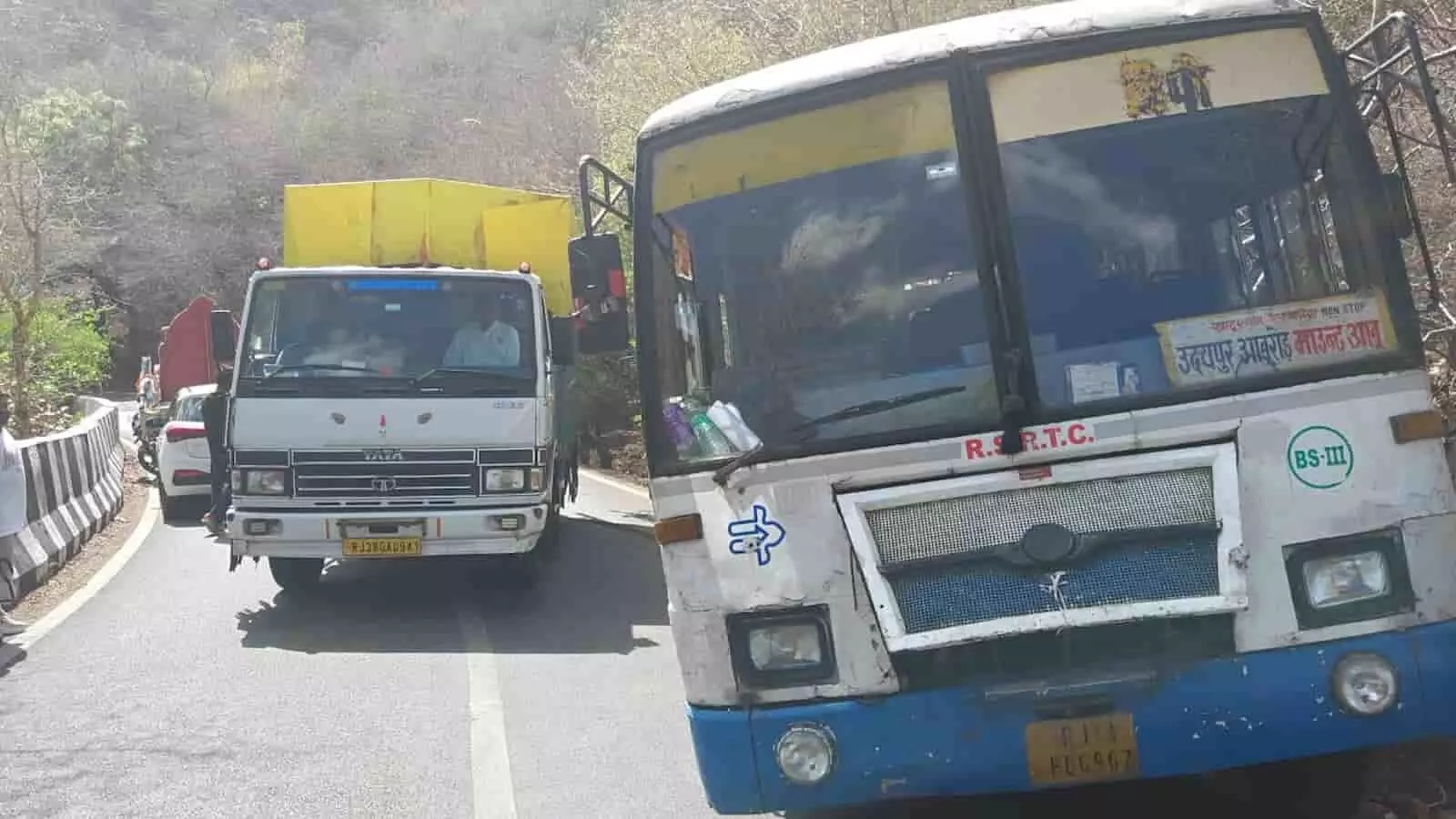 आबू रोड-माउंट आबू मार्ग पर राजस्थान रोडवेज बस का ब्रेक कंप्रेसर फटा, यात्री सुरक्षित