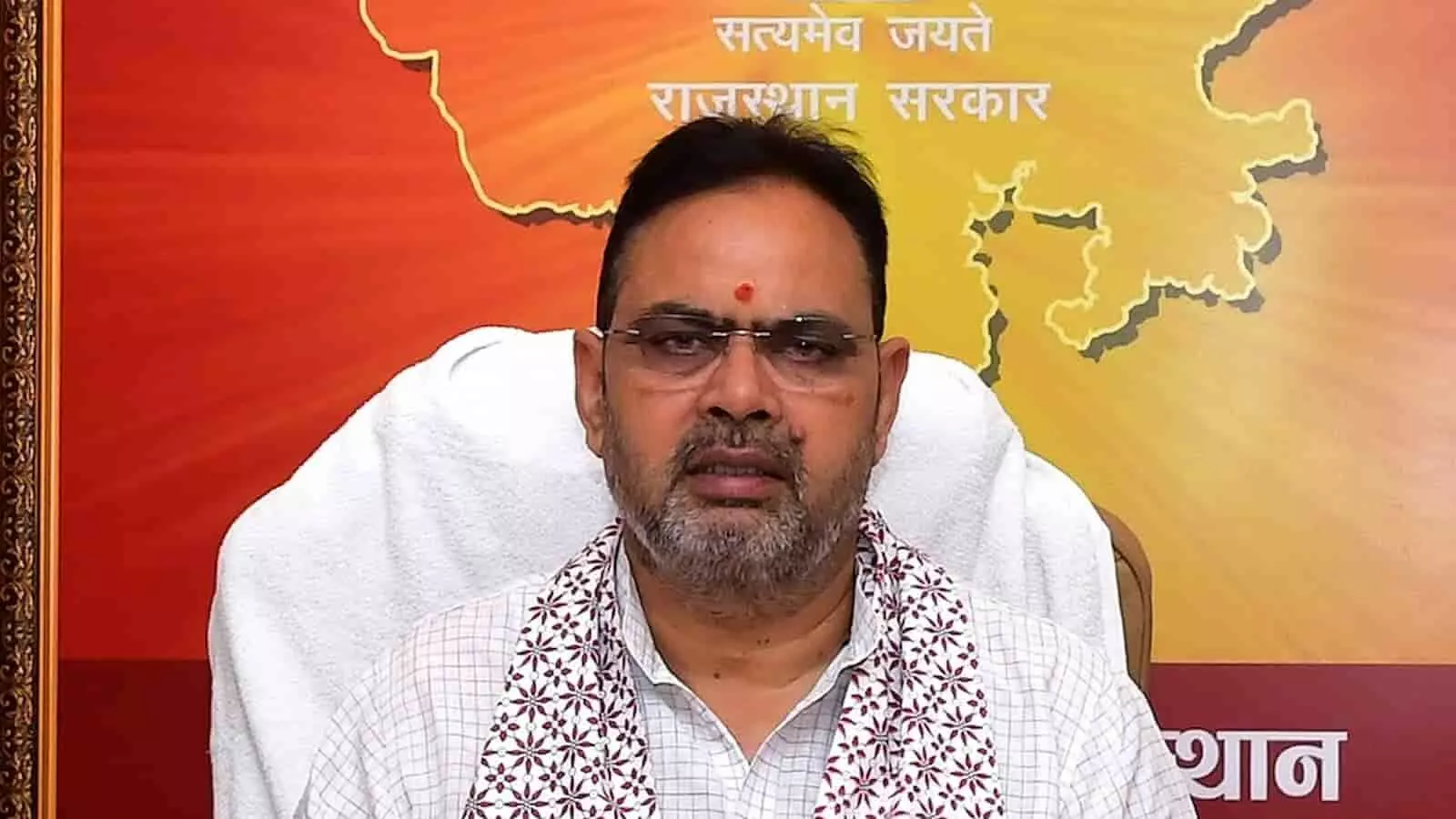 राजस्थान: LPG कालाबाजारी पर FIR और लाइसेंस रद्द करने के निर्देश, CM भजनलाल सख्त राजस्थान: LPG कालाबाजारी पर FIR और लाइसेंस रद्द करने के निर्देश, CM भजनलाल सख्त