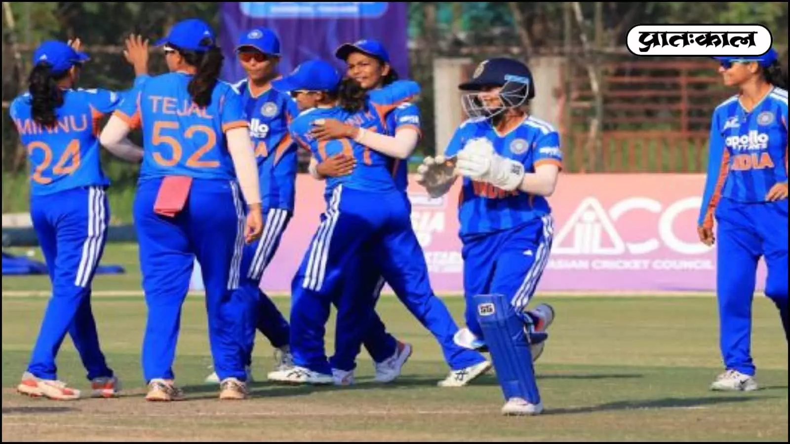 सिद्धि मिश्रा के 4 विकेट और बल्लेबाजों के शानदार प्रदर्शन से KCA XI ने सहारनपुर को हराकर पहली राधिका सिंह मेमोरियल महिला क्रिकेट चैंपियनशिप का खिताब जीता। सिद्धि मिश्रा के 4 विकेट और बल्लेबाजों के शानदार प्रदर्शन से KCA XI ने सहारनपुर को हराकर पहली राधिका सिंह मेमोरियल महिला क्रिकेट चैंपियनशिप का खिताब जीता।