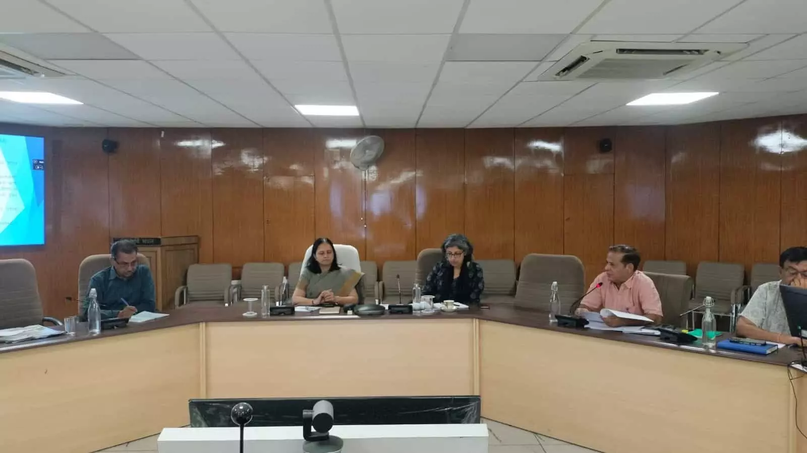 खरीफ 2026: राजस्थान में उर्वरक आपूर्ति और जैविक खेती पर बड़ी बैठक संपन्न खरीफ 2026: राजस्थान में उर्वरक आपूर्ति और जैविक खेती पर बड़ी बैठक संपन्न