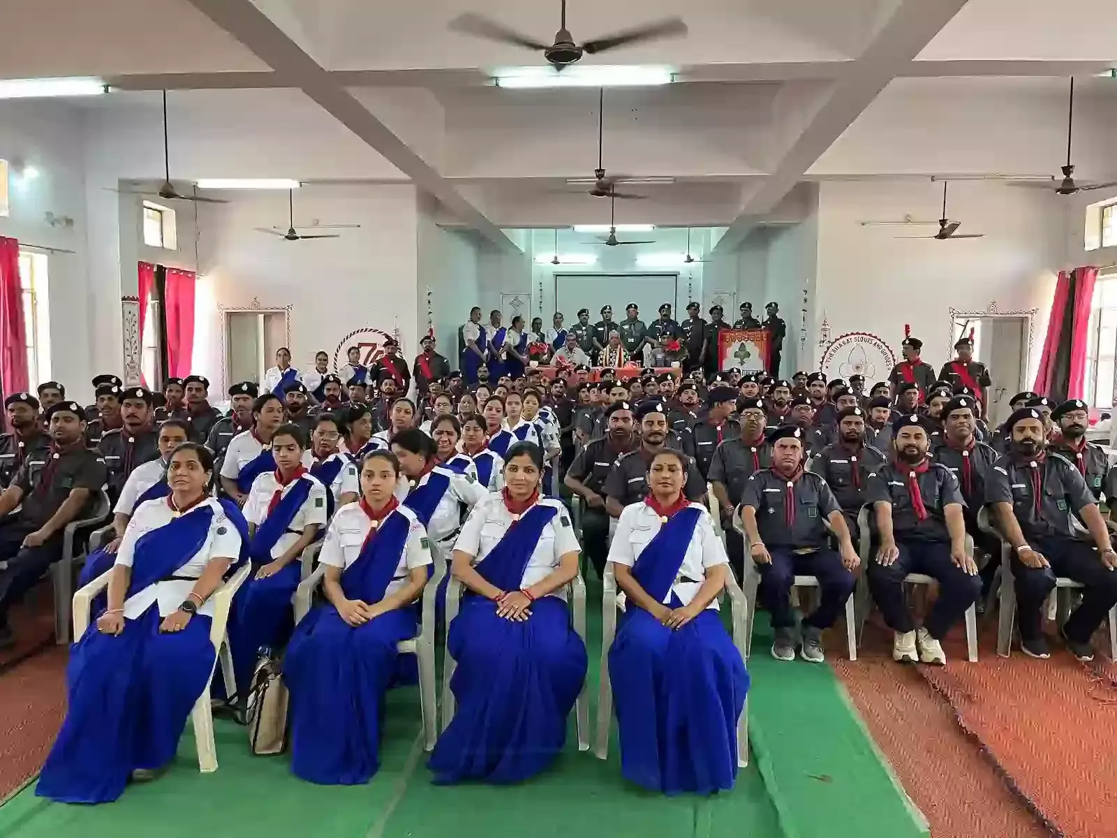 उदयपुर के उदयनिवास प्रशिक्षण केंद्र में स्काउट गाइड यूनिर्स लीडर्स के प्रशिक्षण शिविर का दृश्य। उदयपुर के उदयनिवास प्रशिक्षण केंद्र में स्काउट गाइड यूनिर्स लीडर्स के प्रशिक्षण शिविर का दृश्य।