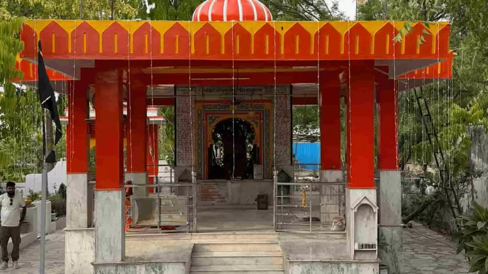 खेरोदा वीर हनुमान मंदिर में जन्मोत्सव की तैयारियां पूर्ण, कल निकलेगी शोभायात्रा खेरोदा वीर हनुमान मंदिर में जन्मोत्सव की तैयारियां पूर्ण, कल निकलेगी शोभायात्रा