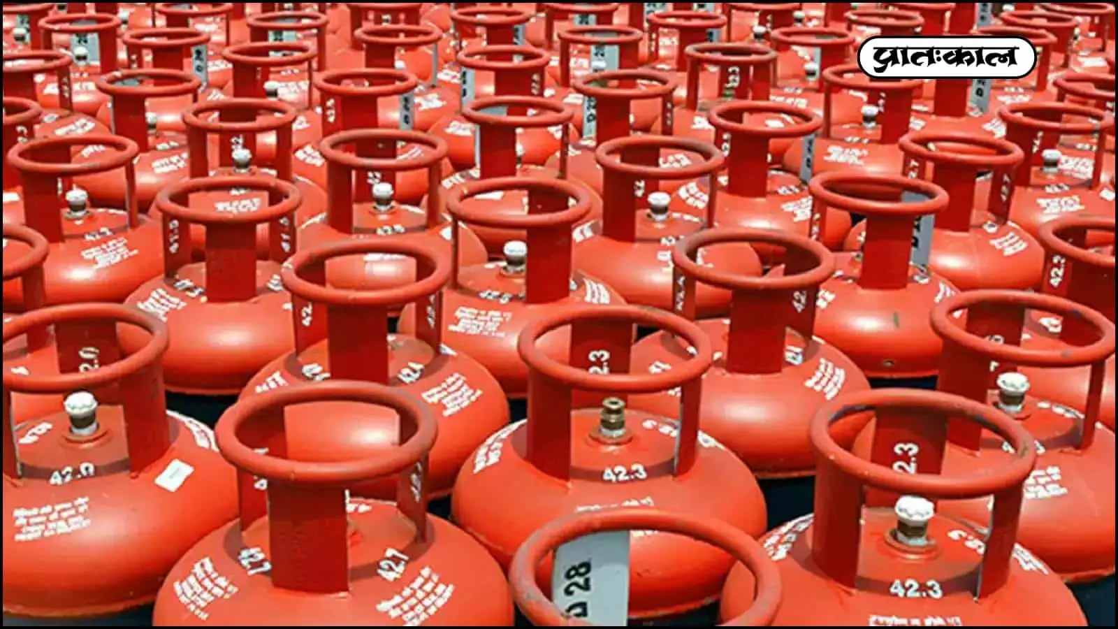 कमर्शियल एलपीजी की कीमतों में ₹195.50 की भारी वृद्धि। दिल्ली में सिलेंडर ₹2078 के पार। जानें वैश्विक तनाव और सऊदी गैस कीमतों का भारत पर असर।