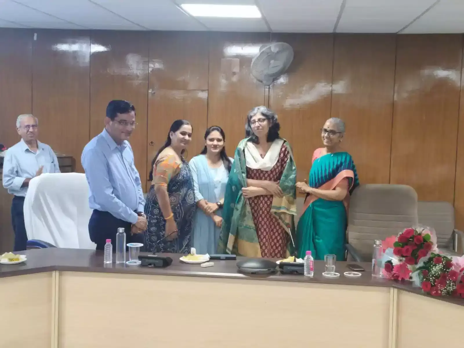 पंत कृषि भवन जयपुर में नए आयुक्त कृषि श्री नरेश कुमार गोयल कार्यभार ग्रहण करते हुए। पंत कृषि भवन जयपुर में नए आयुक्त कृषि श्री नरेश कुमार गोयल कार्यभार ग्रहण करते हुए।
