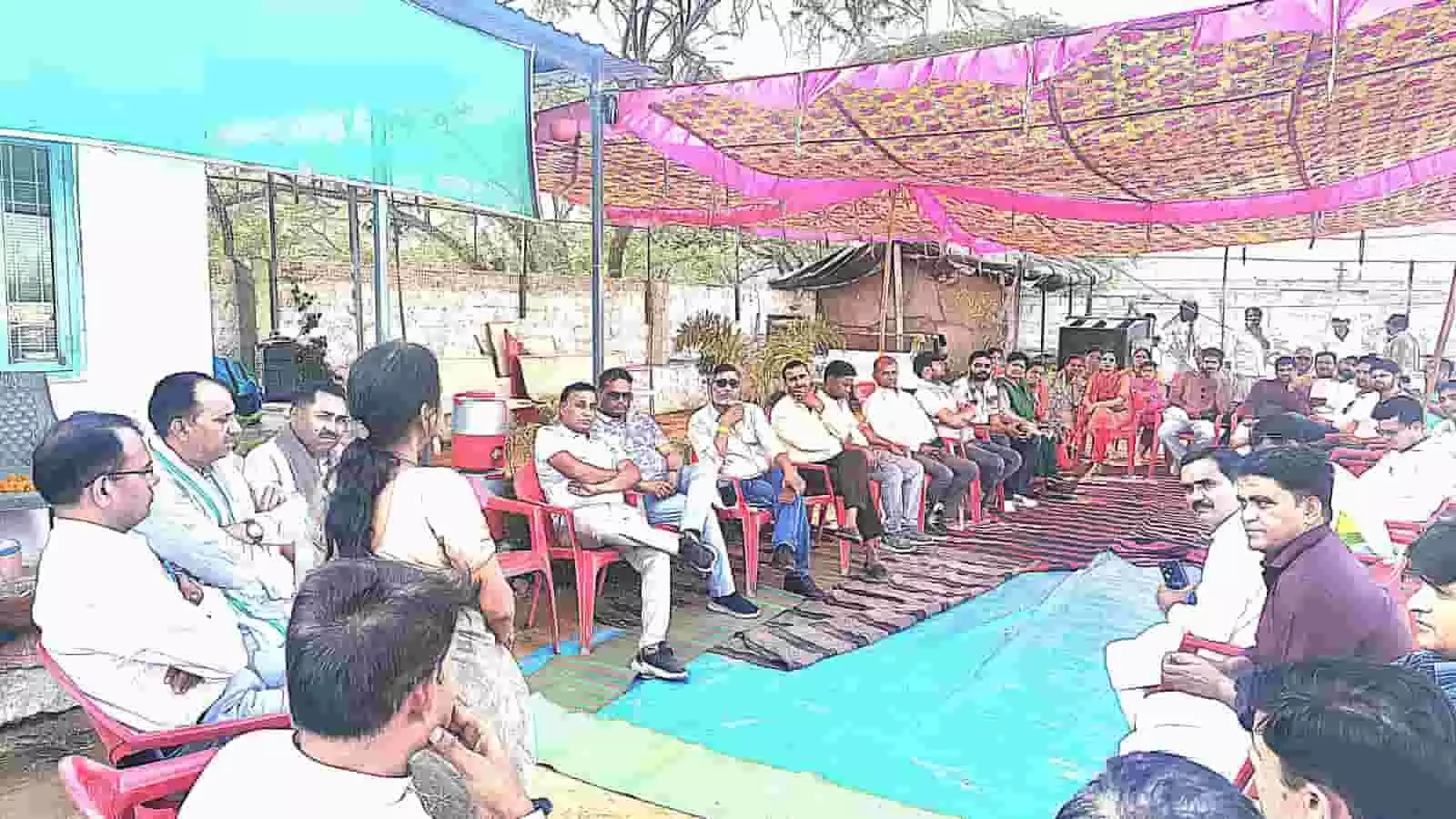 गंगापुर सिटी: शारीरिक शिक्षकों की गोष्ठी में नामांकन वृद्धि और खेल विकास का संकल्प गंगापुर सिटी: शारीरिक शिक्षकों की गोष्ठी में नामांकन वृद्धि और खेल विकास का संकल्प