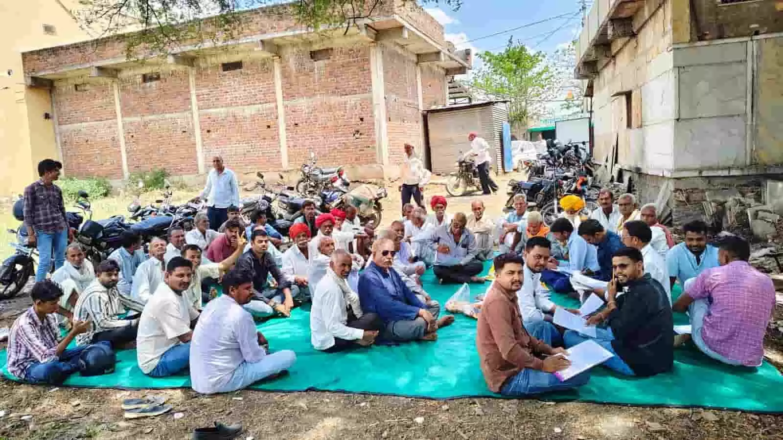 मेघवाल समाज का सामूहिक विवाह सम्मेलन: छोटीसादड़ी में 41 जोड़े लेंगे सात फेरे मेघवाल समाज का सामूहिक विवाह सम्मेलन: छोटीसादड़ी में 41 जोड़े लेंगे सात फेरे