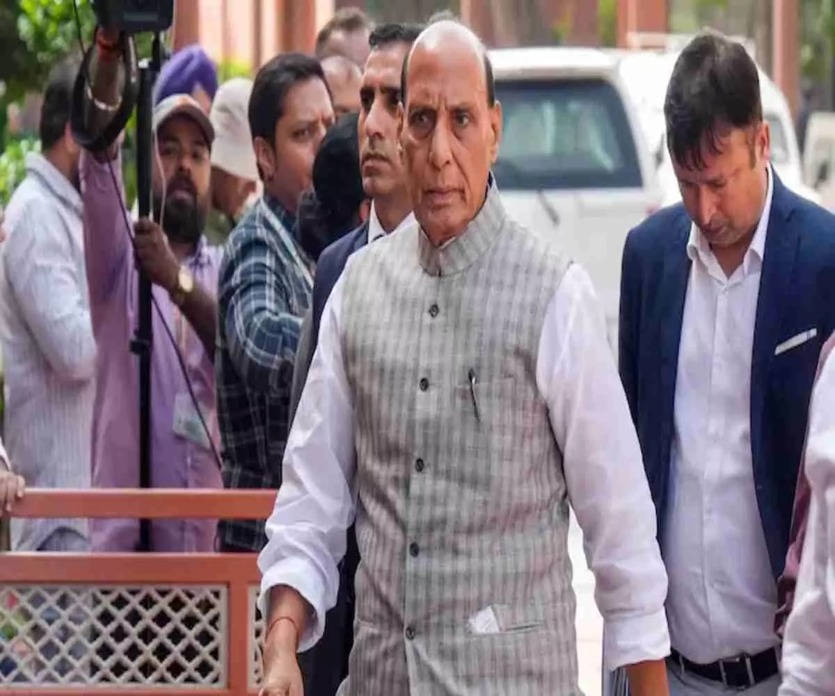 सीमा पर गूँजी भारत की ललकार- ₹79,000 करोड़ के आधुनिक हथियारों से लैस होगी सेना सीमा पर गूँजी भारत की ललकार- ₹79,000 करोड़ के आधुनिक हथियारों से लैस होगी सेना