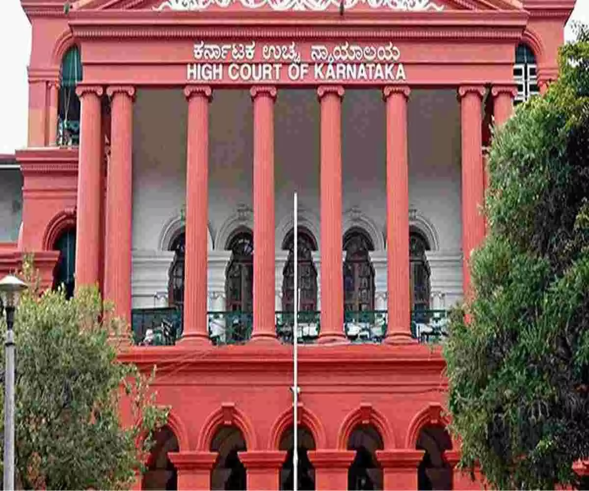 कानून से ऊपर कोई नहीं- हाई कोर्ट ने पलटा सरकार का फैसला चर्चित IAS अधिकारी के खिलाफ अदालत ने जांच के लिए दी हरी झंडी। कानून से ऊपर कोई नहीं- हाई कोर्ट ने पलटा सरकार का फैसला चर्चित IAS अधिकारी के खिलाफ अदालत ने जांच के लिए दी हरी झंडी।