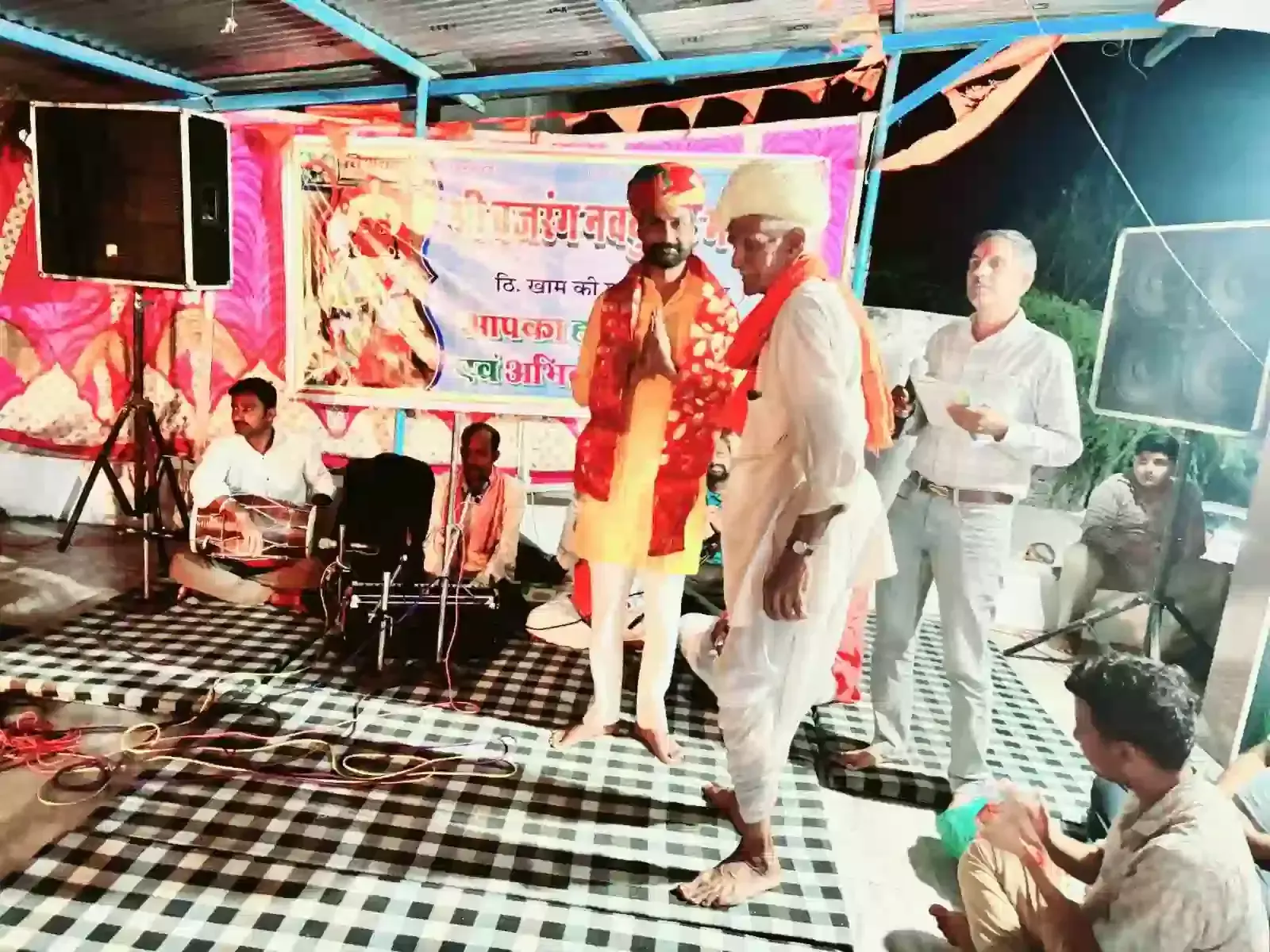 खाम की मादड़ी में हनुमान जन्मोत्सव पर आयोजित धार्मिक कार्यक्रम में उमड़ी श्रद्धालुओं की भीड़ खाम की मादड़ी में हनुमान जन्मोत्सव पर आयोजित धार्मिक कार्यक्रम में उमड़ी श्रद्धालुओं की भीड़