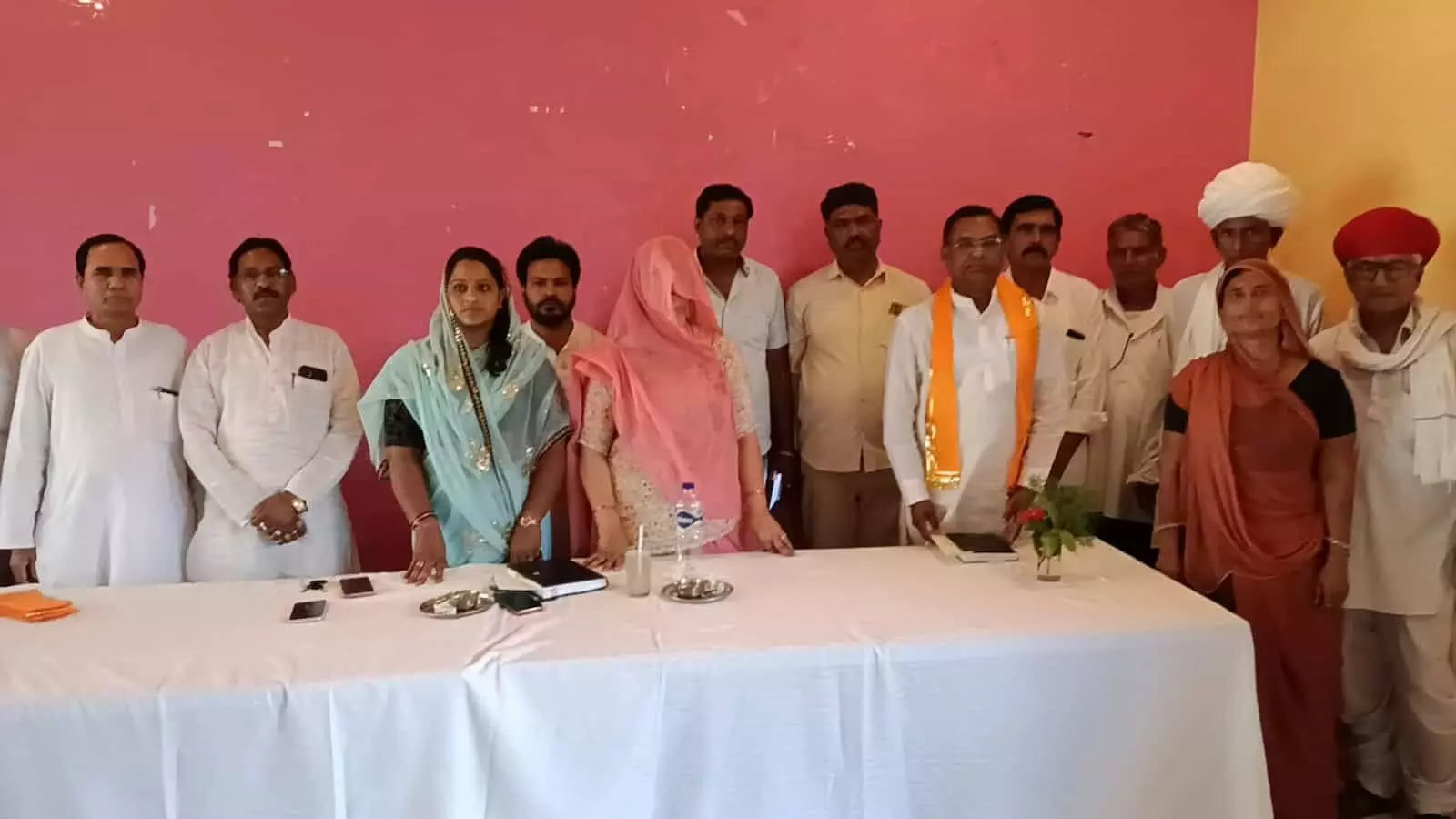 भटेवर में ब्लॉक कांग्रेस की बैठक, रघुवीर मीणा ने सरकार पर बोला हमला भटेवर में ब्लॉक कांग्रेस की बैठक, रघुवीर मीणा ने सरकार पर बोला हमला