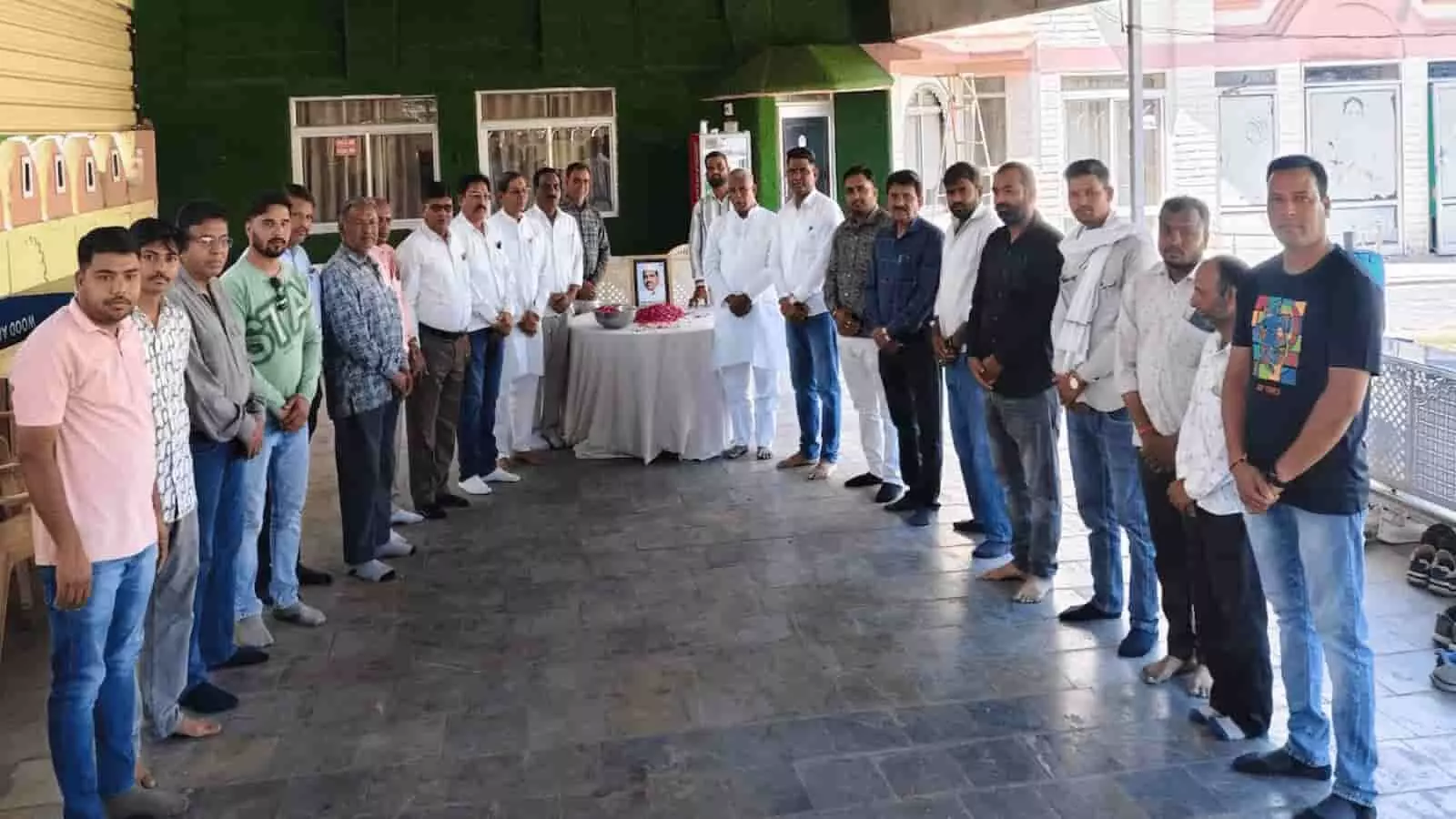 चित्तौड़गढ़: पूर्व उप प्रधानमंत्री बाबू जगजीवन राम की जयंती पर कांग्रेस ने अर्पित की पुष्पांजलि