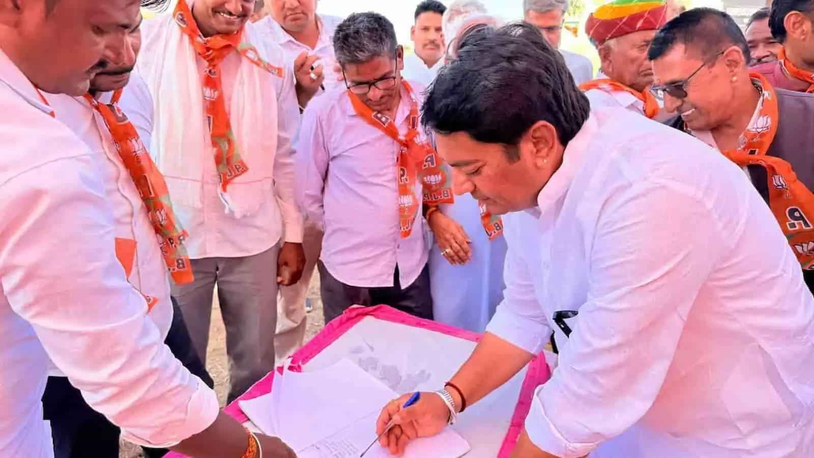 गरनिया में भाजपा प्रशिक्षण शिविर: मंत्री अविनाश गहलोत ने दिया संगठन मजबूती का मंत्र गरनिया में भाजपा प्रशिक्षण शिविर: मंत्री अविनाश गहलोत ने दिया संगठन मजबूती का मंत्र