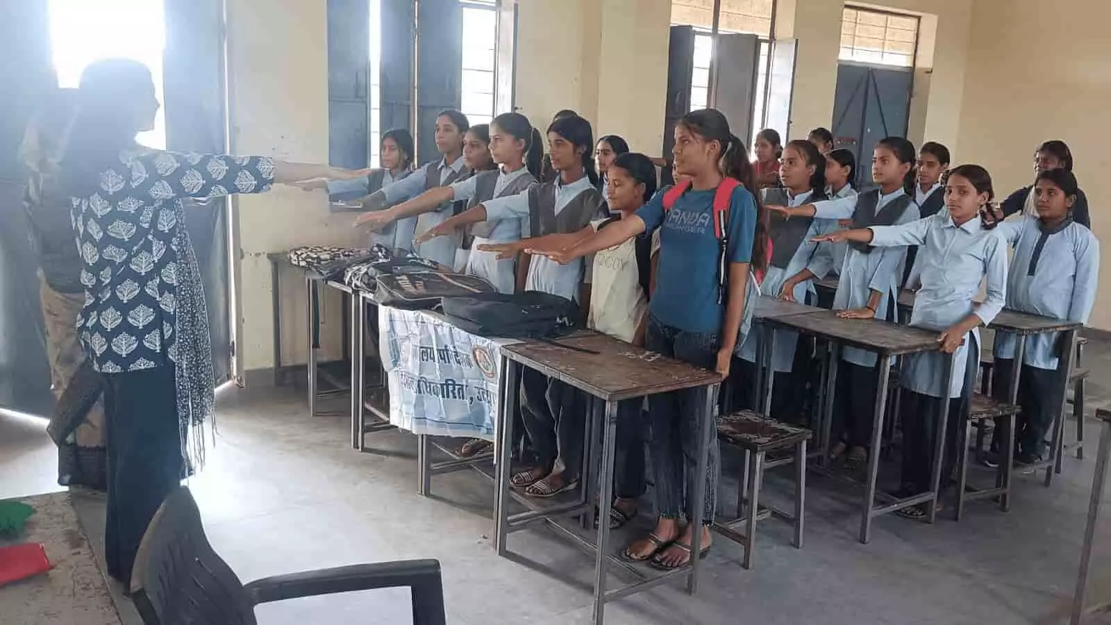 अमरपुरा में बाल विवाह के विरुद्ध जागरूकता: छात्राओं को दिलाई गई शपथ अमरपुरा में बाल विवाह के विरुद्ध जागरूकता: छात्राओं को दिलाई गई शपथ