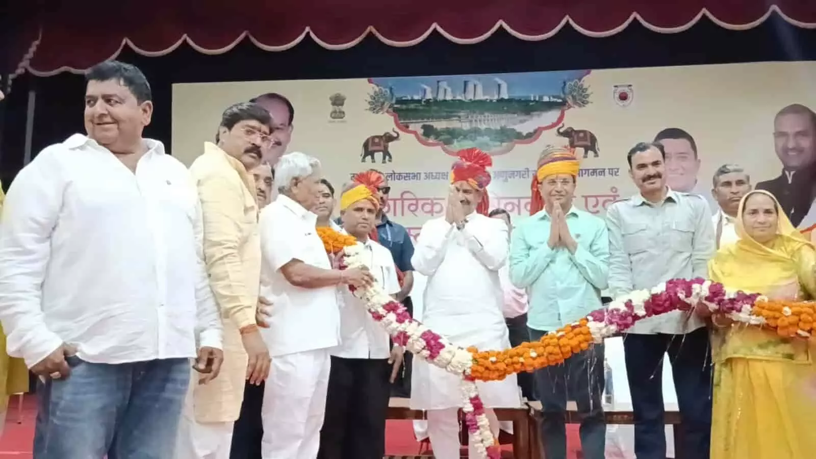 लोकसभा अध्यक्ष ओम बिरला का रावतभाटा में नागरिक अभिनंदन, विकास कार्यों का दिया भरोसा लोकसभा अध्यक्ष ओम बिरला का रावतभाटा में नागरिक अभिनंदन, विकास कार्यों का दिया भरोसा
