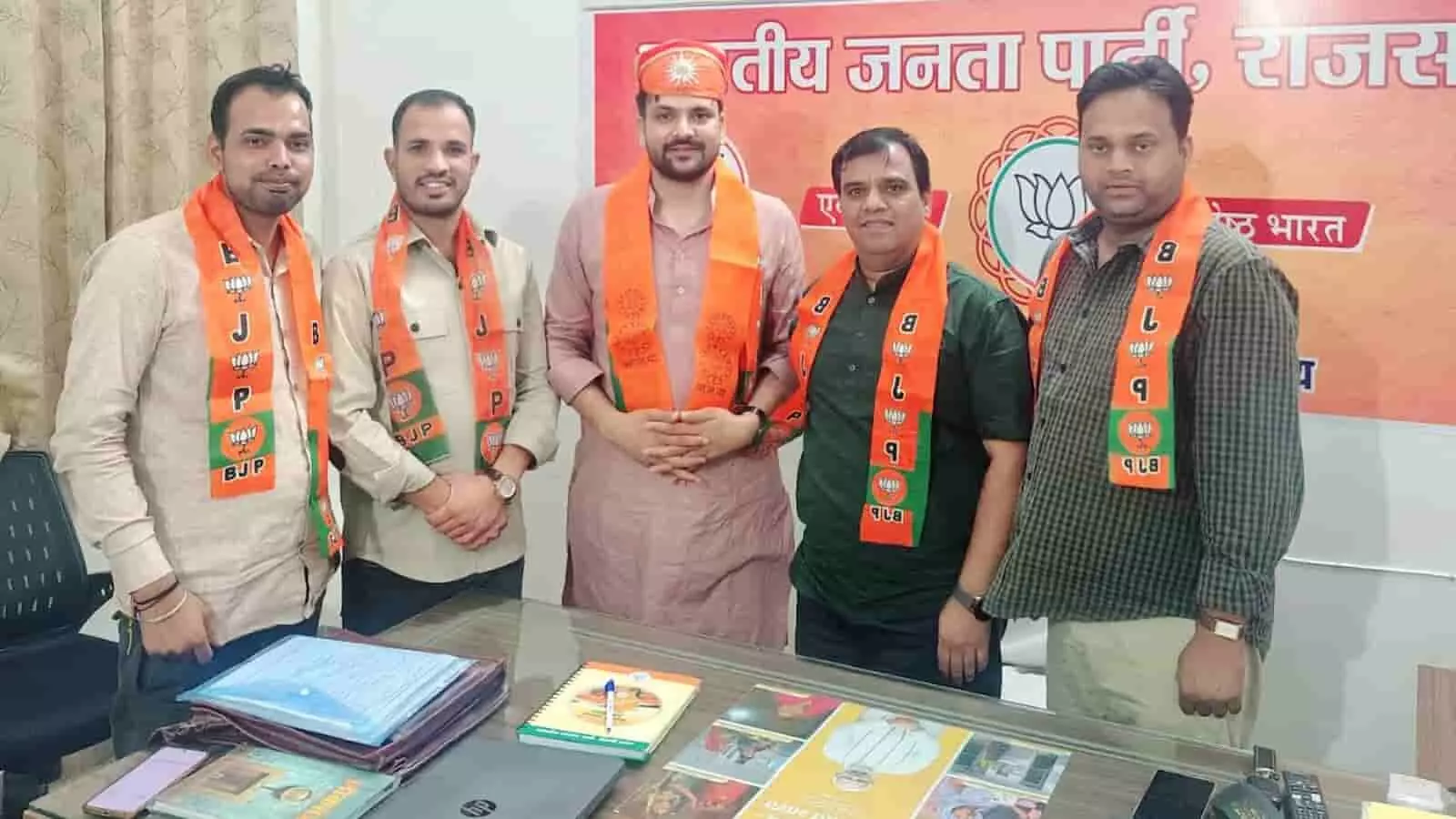 राजसमंद: आगामी चुनावों के लिए भाजपा ने कसी कमर, प्रवासी प्रभारियों की बैठक में बनी रणनीति राजसमंद: आगामी चुनावों के लिए भाजपा ने कसी कमर, प्रवासी प्रभारियों की बैठक में बनी रणनीति