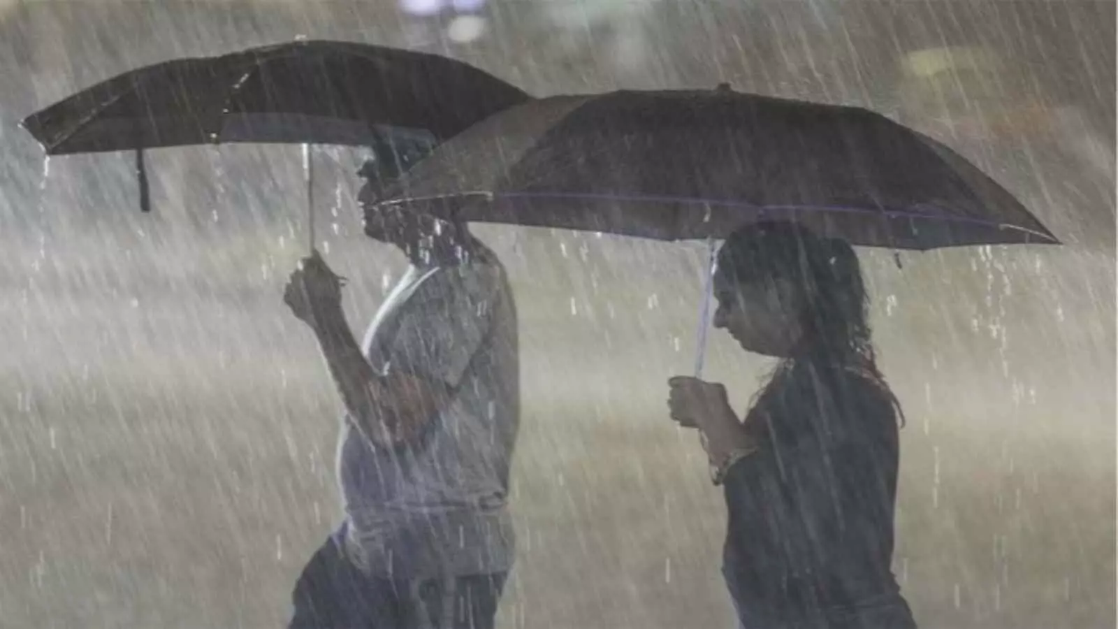 मौसम का मिक्स पैटर्न: दक्षिण भारत में गर्मी, उमस और बारिश का अनोखा संगम मौसम का मिक्स पैटर्न: दक्षिण भारत में गर्मी, उमस और बारिश का अनोखा संगम