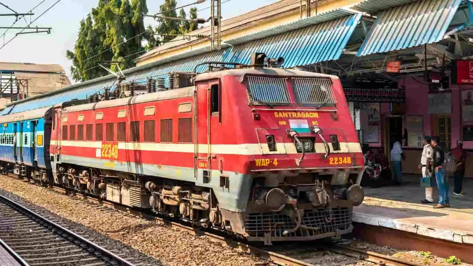 मध्य रेल ने वित्त वर्ष 2025-26 में माल ढुलाई से कमाए 8279 करोड़ रुपये मध्य रेल ने वित्त वर्ष 2025-26 में माल ढुलाई से कमाए 8279 करोड़ रुपये