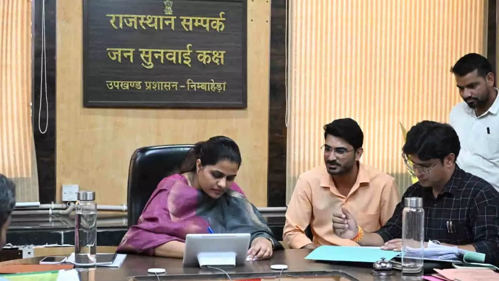 चित्तौड़गढ़: जिला कलक्टर डॉ. मंजू ने जनसुनवाई में 39 समस्याओं का किया निस्तारण चित्तौड़गढ़: जिला कलक्टर डॉ. मंजू ने जनसुनवाई में 39 समस्याओं का किया निस्तारण
