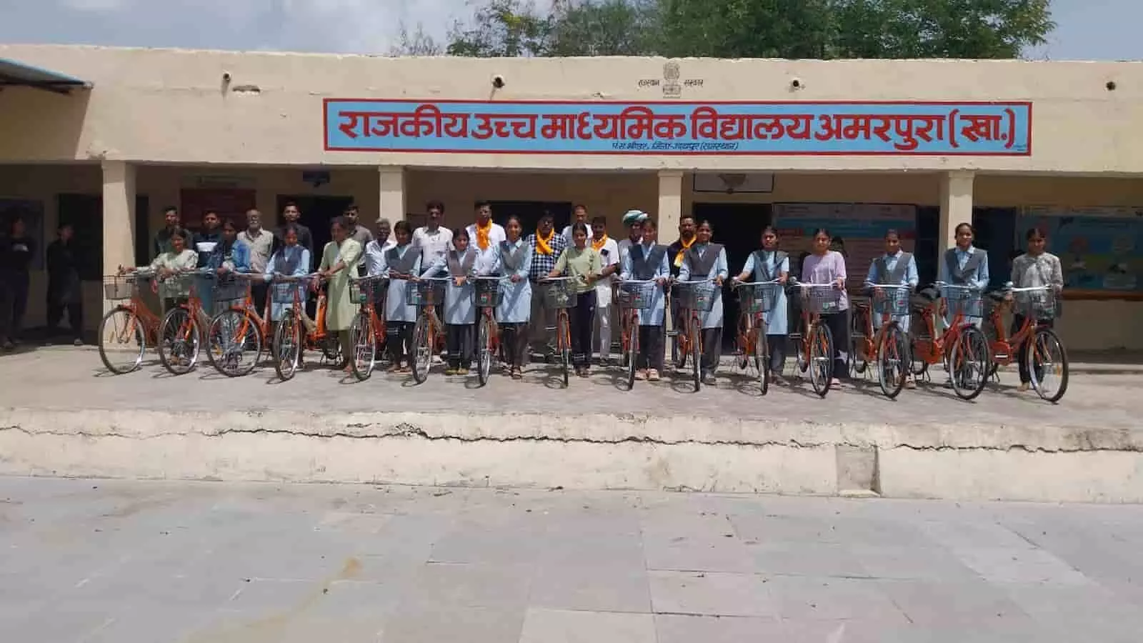 मुख्यमंत्री बालिका निःशुल्क साइकिल वितरण योजना: खेरोदा में छात्राओं को मिली सौगात मुख्यमंत्री बालिका निःशुल्क साइकिल वितरण योजना: खेरोदा में छात्राओं को मिली सौगात