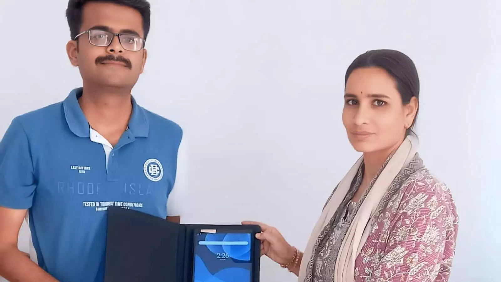 गूंज संस्थान ने रा.प्रा.वि. बुझा को लेनोवो टैब दिया, डिजिटल शिक्षा को मिलेगा बढ़ावा गूंज संस्थान ने रा.प्रा.वि. बुझा को लेनोवो टैब दिया, डिजिटल शिक्षा को मिलेगा बढ़ावा