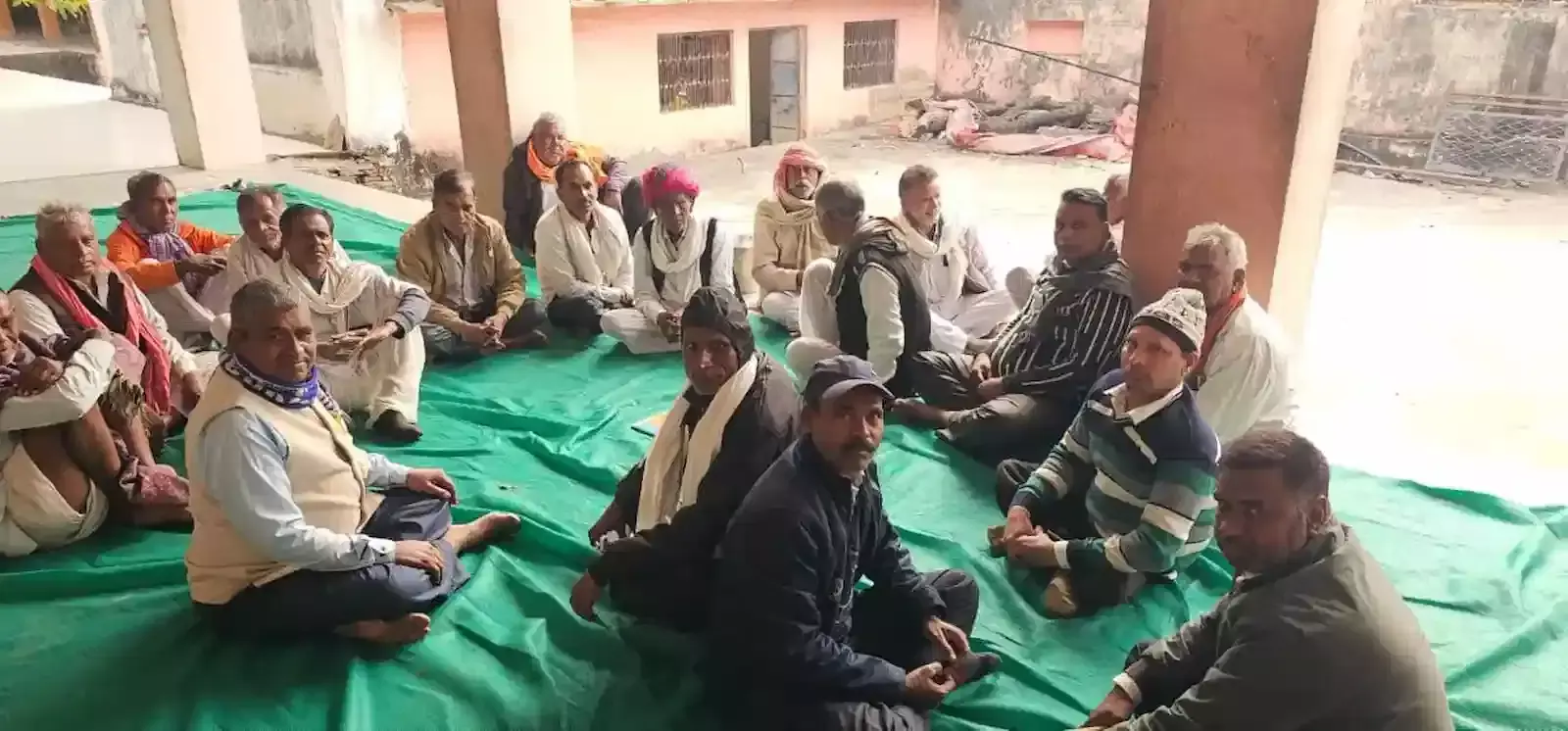बेगूं में श्री वैष्णव बैरागी समाज के सामूहिक विवाह सम्मेलन की तैयारियों हेतु एकत्रित हुए समिति सदस्य। बेगूं में श्री वैष्णव बैरागी समाज के सामूहिक विवाह सम्मेलन की तैयारियों हेतु एकत्रित हुए समिति सदस्य।