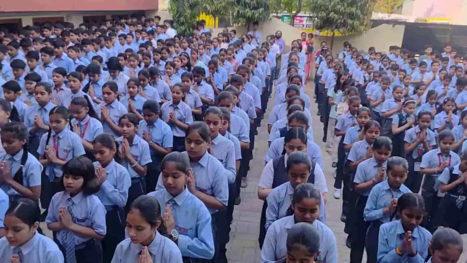 हिंडौन: आशीष मेमोरियल स्कूल में विश्व शांति हेतु नवकार महामंत्र का जाप