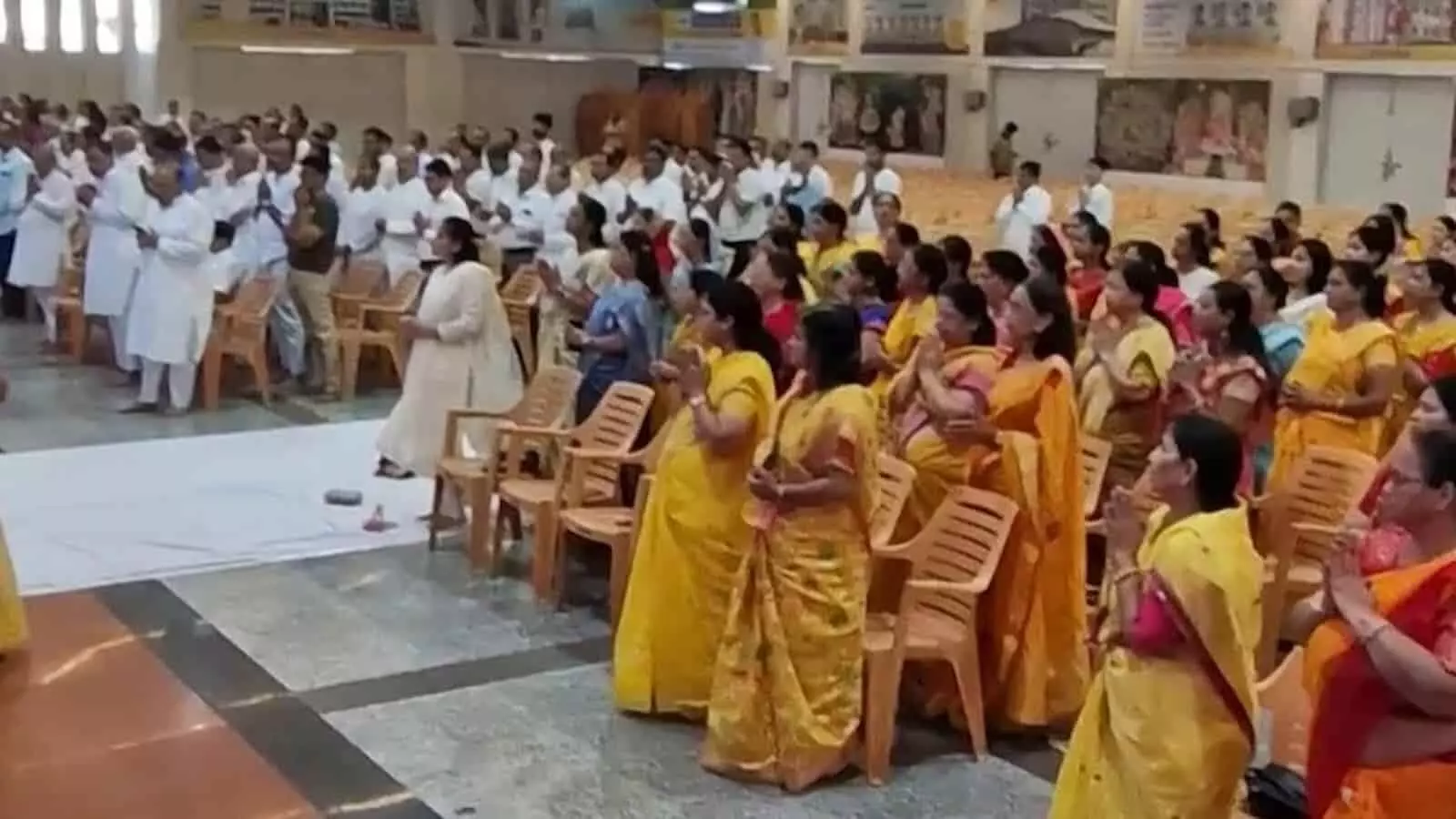 विश्व नवकार दिवस: कोटा में अमित शाह की मौजूदगी में 5000 लोगों ने किया जाप विश्व नवकार दिवस: कोटा में अमित शाह की मौजूदगी में 5000 लोगों ने किया जाप