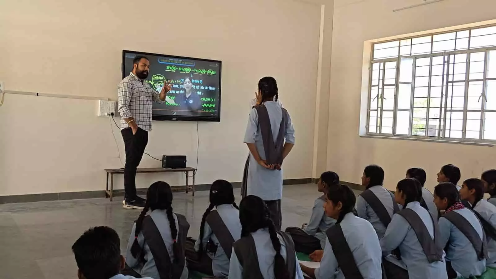 भूपालसागर: एसडीएम के औचक निरीक्षण में खुली पोल, जर्जर भवन और गंदगी पर भड़के भूपालसागर: एसडीएम के औचक निरीक्षण में खुली पोल, जर्जर भवन और गंदगी पर भड़के