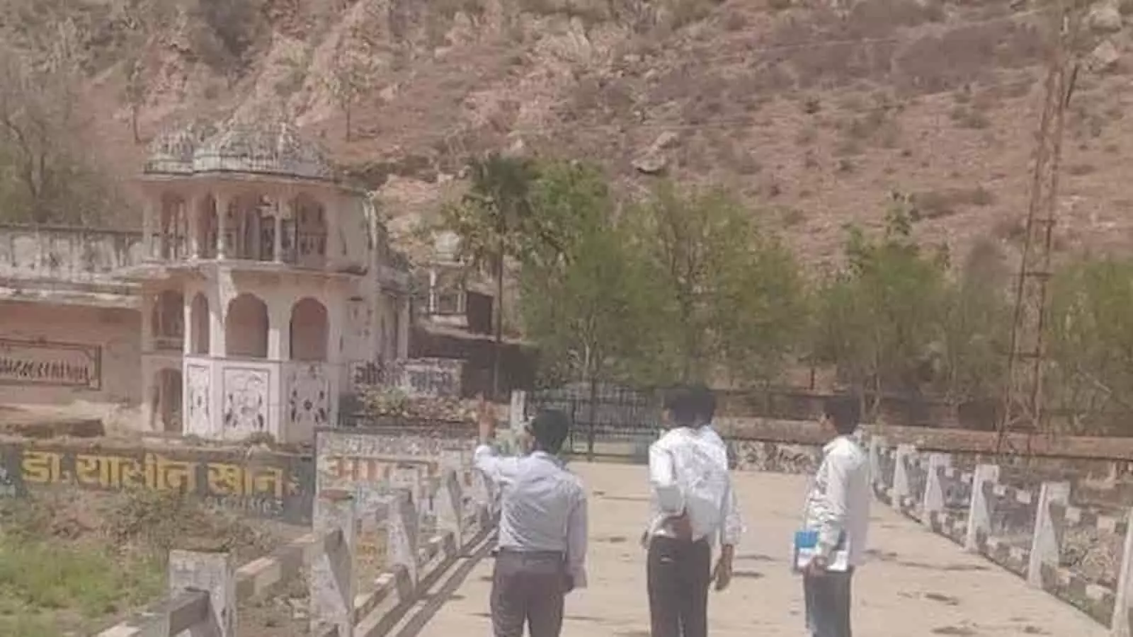 सवाई माधोपुर: लटिया नाला सुरक्षा दीवार के लिए जल संसाधन विभाग ने बनाया प्लान सवाई माधोपुर: लटिया नाला सुरक्षा दीवार के लिए जल संसाधन विभाग ने बनाया प्लान