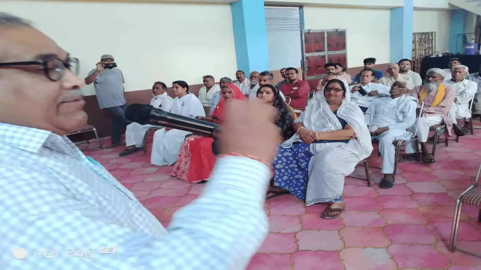 भुसावर के राधा रानी रिसोर्ट में आरएसएस जन गोष्ठी के दौरान मंच पर बैठे अतिथि और उपस्थित स्वयंसेवक। भुसावर के राधा रानी रिसोर्ट में आरएसएस जन गोष्ठी के दौरान मंच पर बैठे अतिथि और उपस्थित स्वयंसेवक।