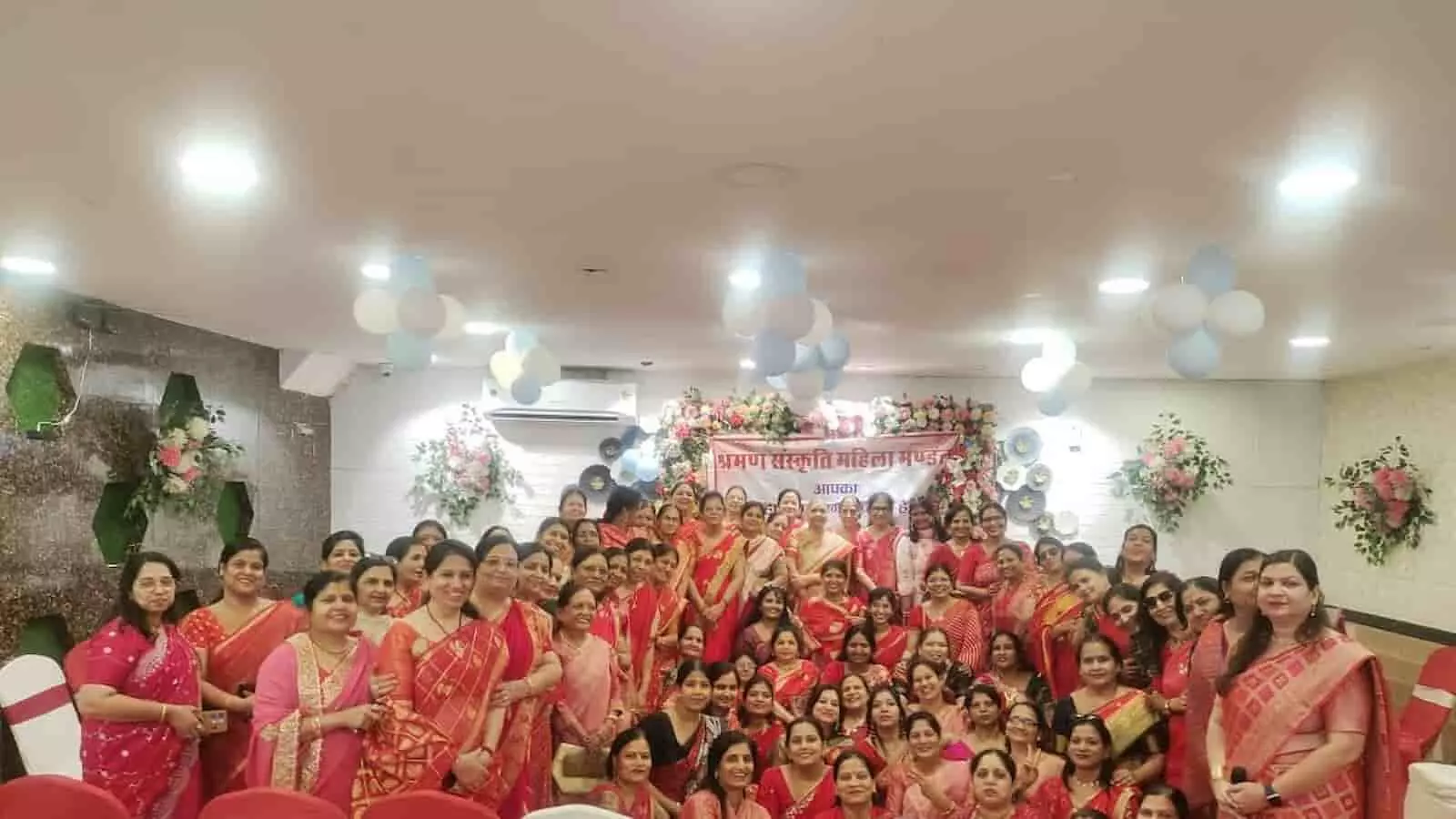 कोटा में श्रमण संस्कृति महिला मंडल स्थापना दिवस समारोह के दौरान दीप प्रज्वलन करतीं मुख्य अतिथि और सदस्याएं। कोटा में श्रमण संस्कृति महिला मंडल स्थापना दिवस समारोह के दौरान दीप प्रज्वलन करतीं मुख्य अतिथि और सदस्याएं।