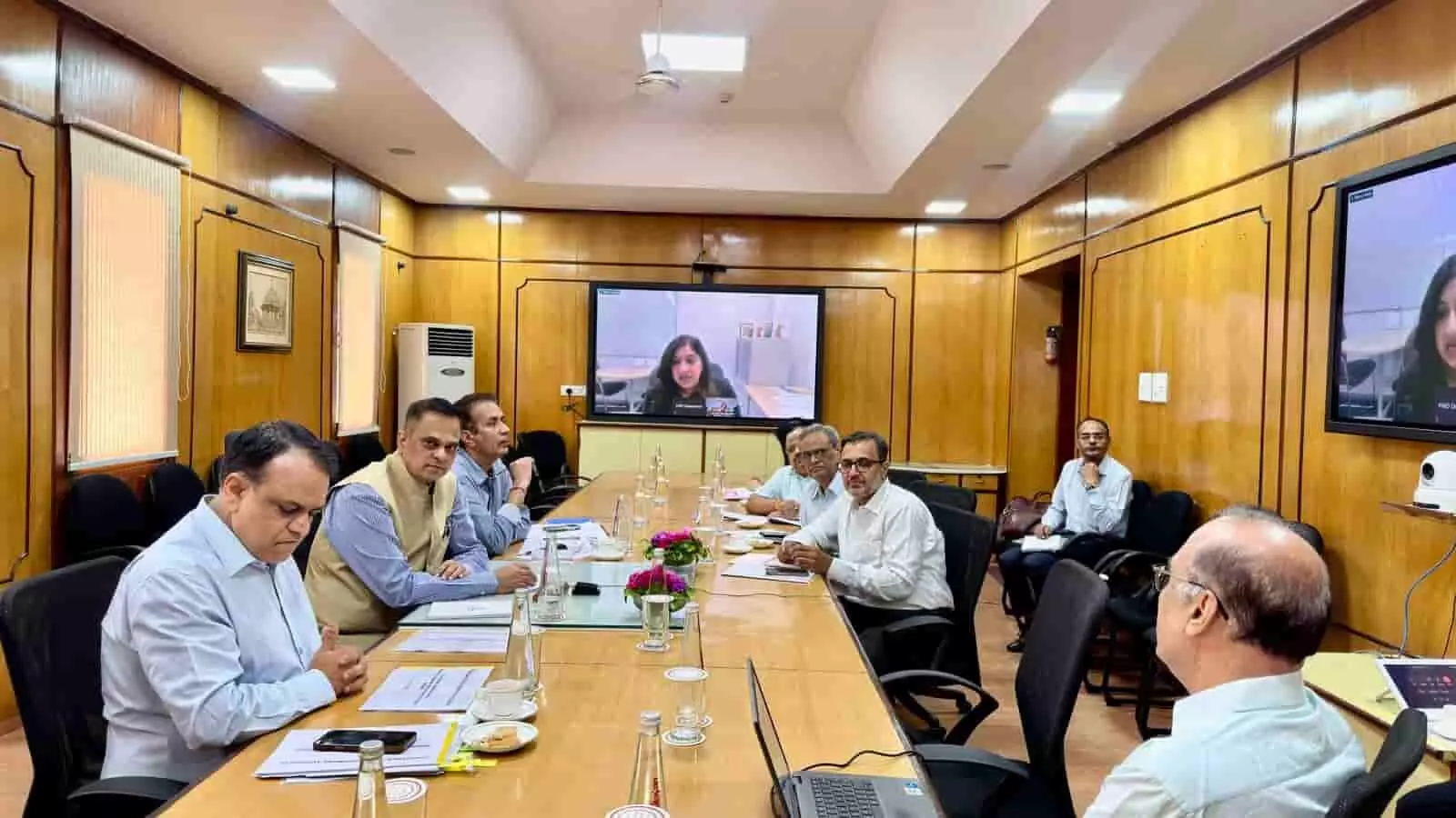 जेडीए मुख्यालय में सिद्धार्थ महाजन की अध्यक्षता में विकास कार्यों के लिए आयोजित पीडब्ल्यूसी की उच्चस्तरीय बैठक। जेडीए मुख्यालय में सिद्धार्थ महाजन की अध्यक्षता में विकास कार्यों के लिए आयोजित पीडब्ल्यूसी की उच्चस्तरीय बैठक।