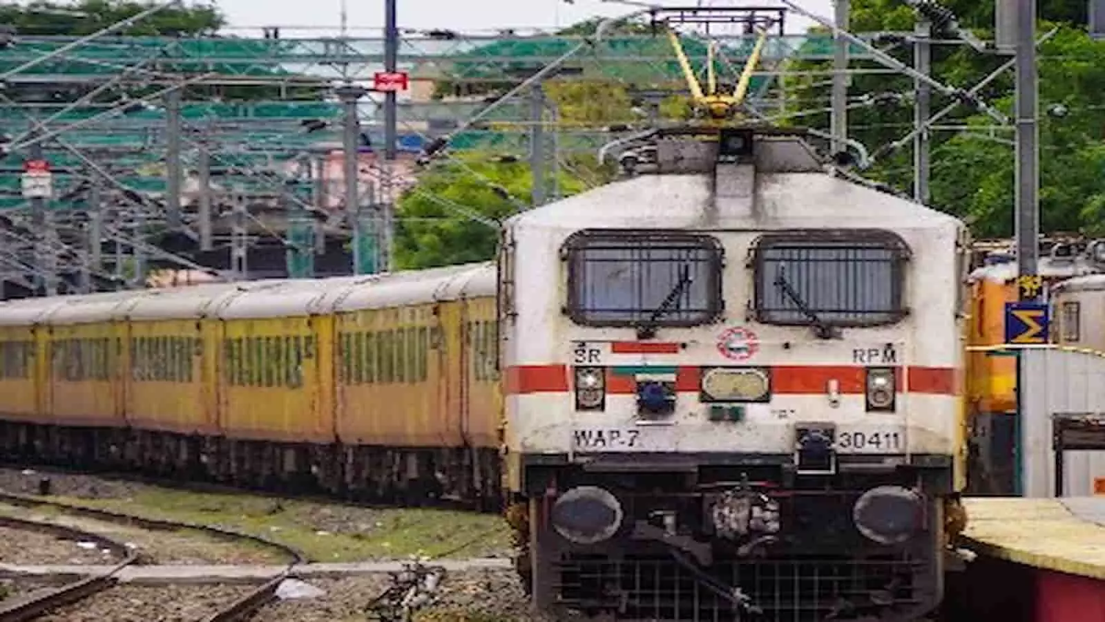 Railways to Run 14 Summer Special Trains between Mumbai & Tuticorin via Stations of Solapur Division