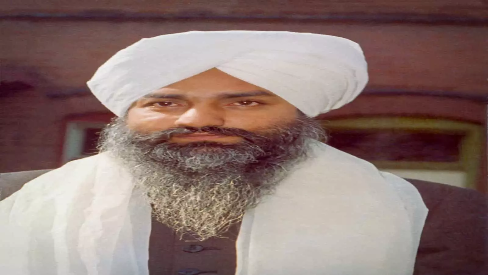 संत निरंकारी मिशन के पूर्व आध्यात्मिक गुरु बाबा गुरुबचन सिंह जी का पोर्ट्रेट चित्र। संत निरंकारी मिशन के पूर्व आध्यात्मिक गुरु बाबा गुरुबचन सिंह जी का पोर्ट्रेट चित्र।