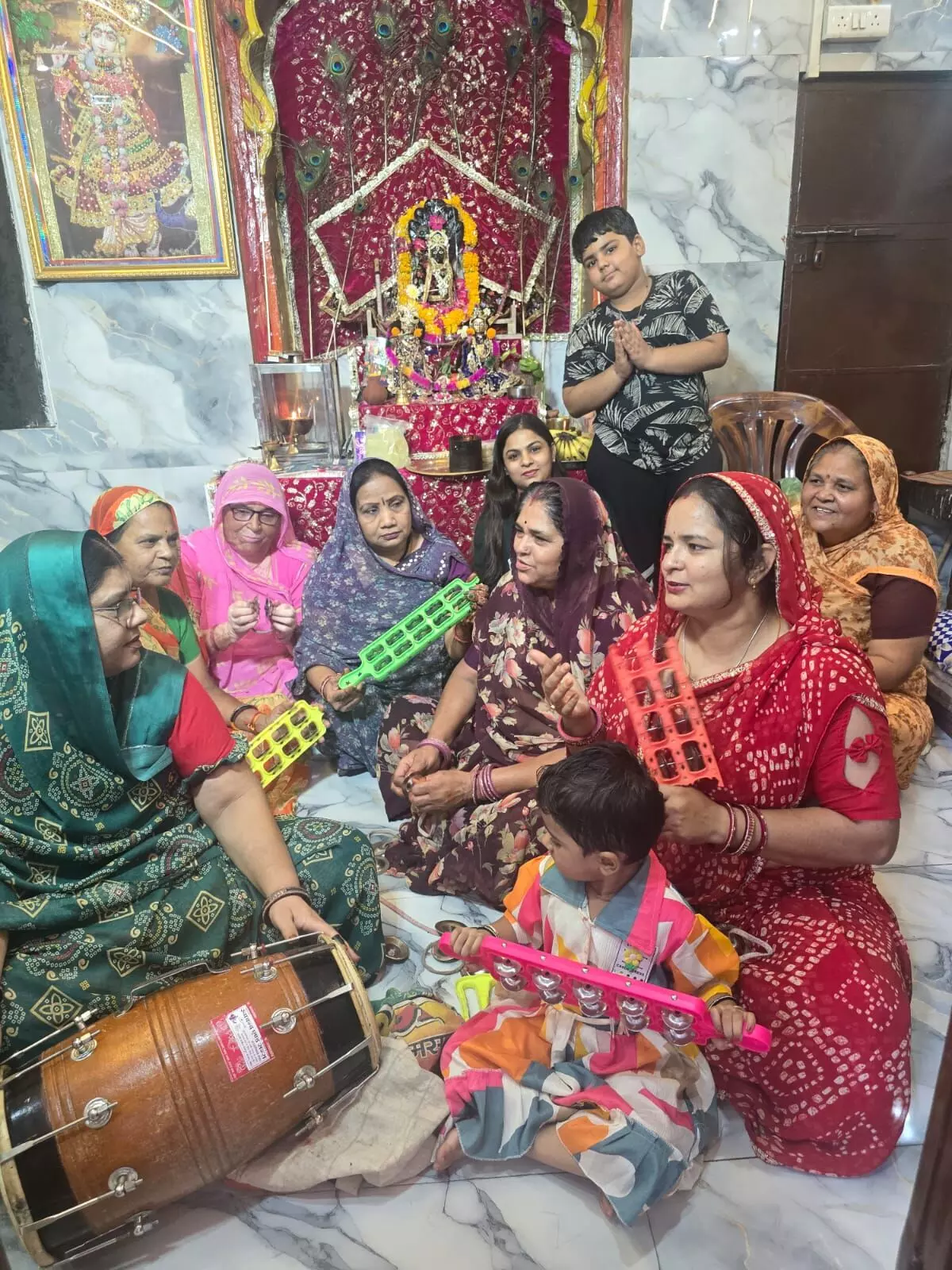 कोटा: नरसिंह मंदिर में प्राकट्य उत्सव के दूसरे दिन महिलाओं ने की भजन संध्या कोटा: नरसिंह मंदिर में प्राकट्य उत्सव के दूसरे दिन महिलाओं ने की भजन संध्या
