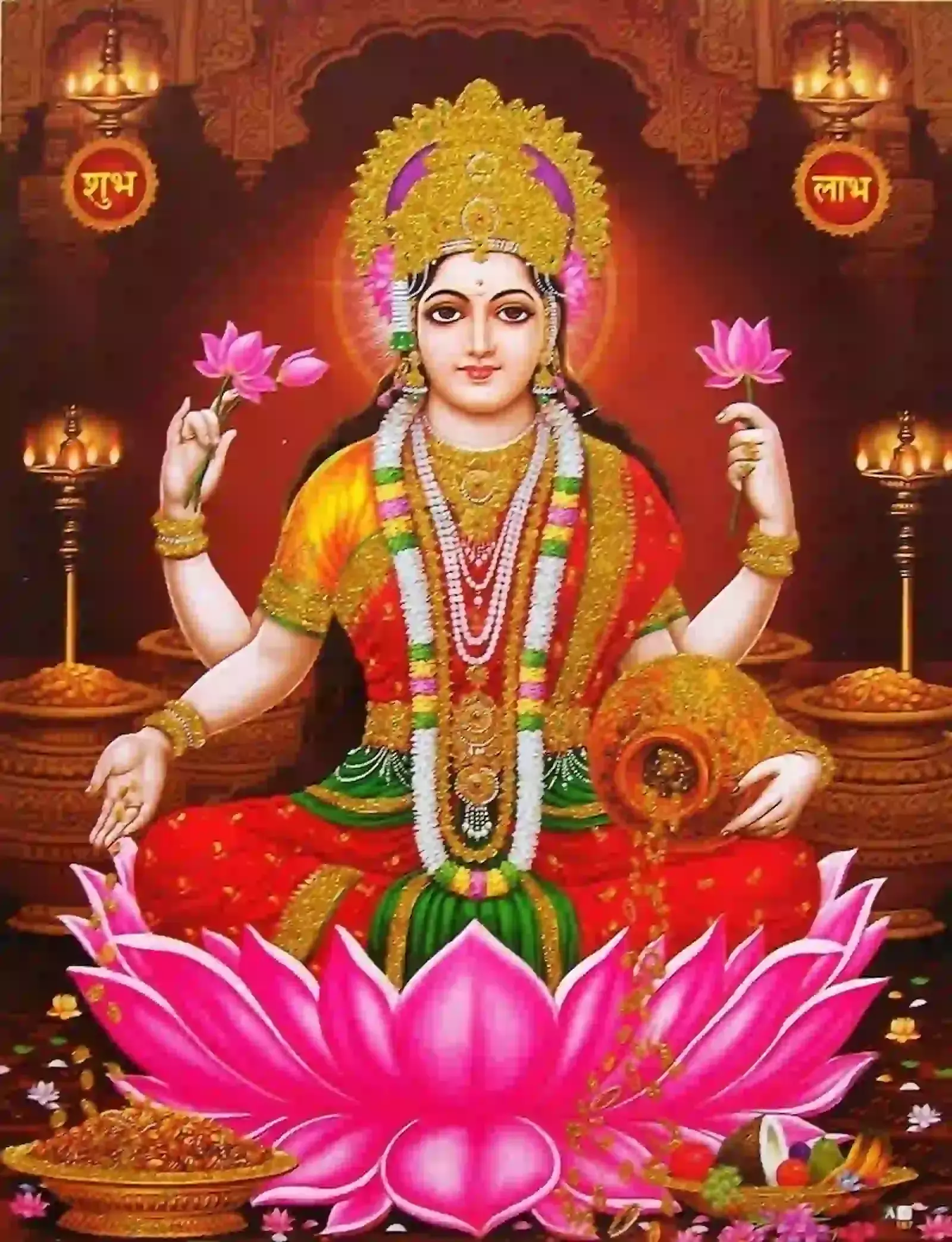 मंदिर के गर्भगृह में कमल के पुष्प पर विराजमान चतुर्भुज माता लक्ष्मी की प्रतिमा जो आध्यात्मिक प्रचुरता और सौभाग्य का प्रतीक है। मंदिर के गर्भगृह में कमल के पुष्प पर विराजमान चतुर्भुज माता लक्ष्मी की प्रतिमा जो आध्यात्मिक प्रचुरता और सौभाग्य का प्रतीक है।