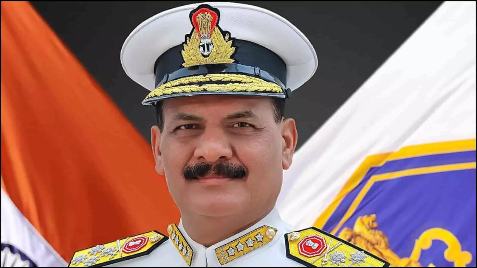 सफेद वर्दी में भारतीय नौसेना प्रमुख एडमिरल दिनेश के त्रिपाठी म्यांमार यात्रा और समुद्री सहयोग के संदर्भ में। सफेद वर्दी में भारतीय नौसेना प्रमुख एडमिरल दिनेश के त्रिपाठी म्यांमार यात्रा और समुद्री सहयोग के संदर्भ में।