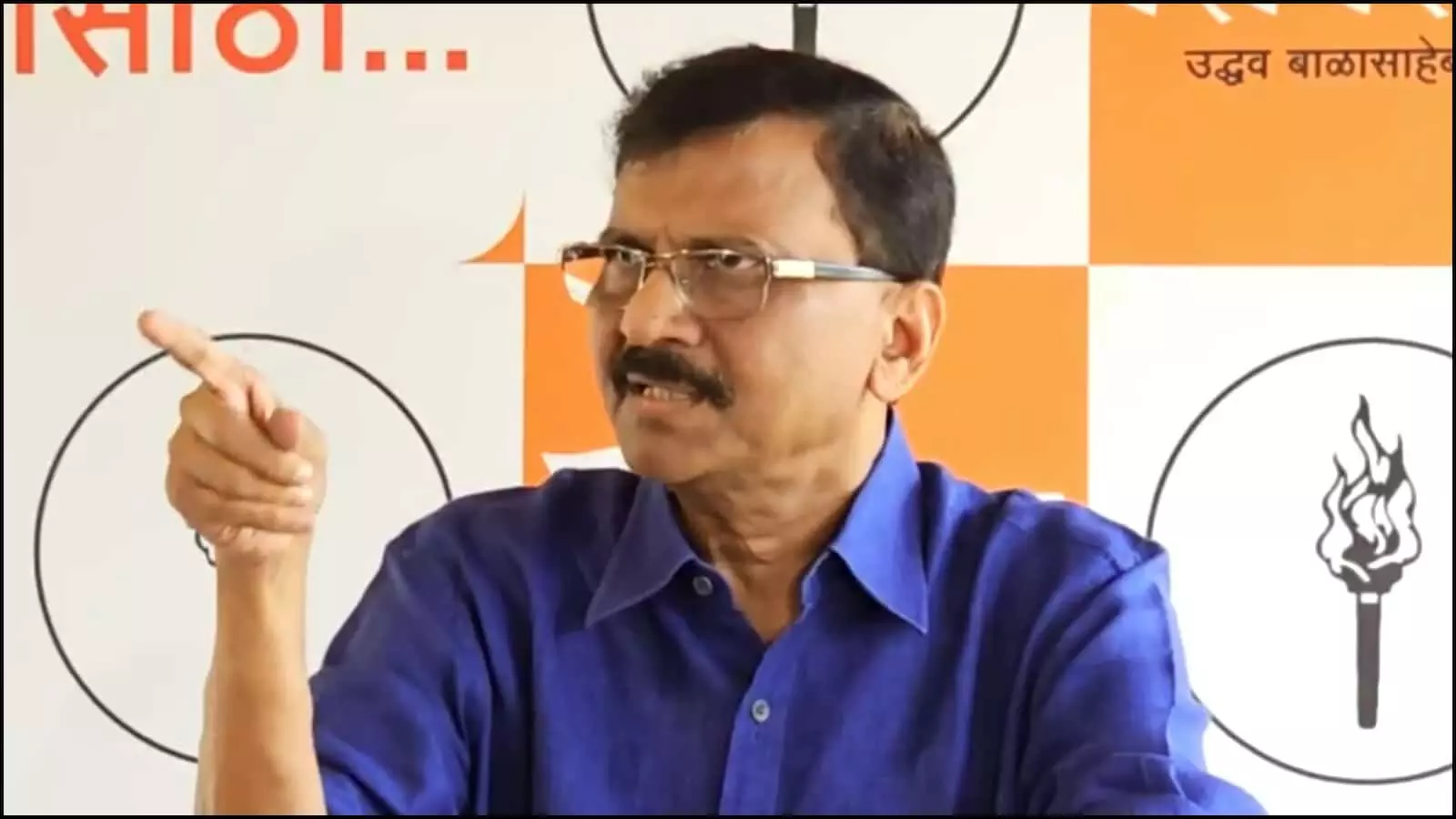 प्रेस कॉन्फ्रेंस में बोलते हुए संजय राउत मुंबई में बंगाल चुनाव परिणामों और विपक्षी एकता के संदर्भ में। प्रेस कॉन्फ्रेंस में बोलते हुए संजय राउत मुंबई में बंगाल चुनाव परिणामों और विपक्षी एकता के संदर्भ में।