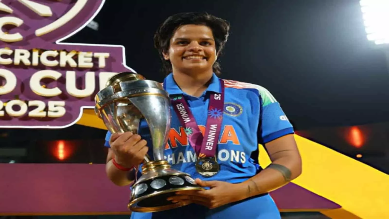 कौन हैं Shafali Verma? 15 साल की उम्र में दुनिया को चौंकाने वाली भारत की विस्फोटक बल्लेबाज़ कौन हैं Shafali Verma? 15 साल की उम्र में दुनिया को चौंकाने वाली भारत की विस्फोटक बल्लेबाज़