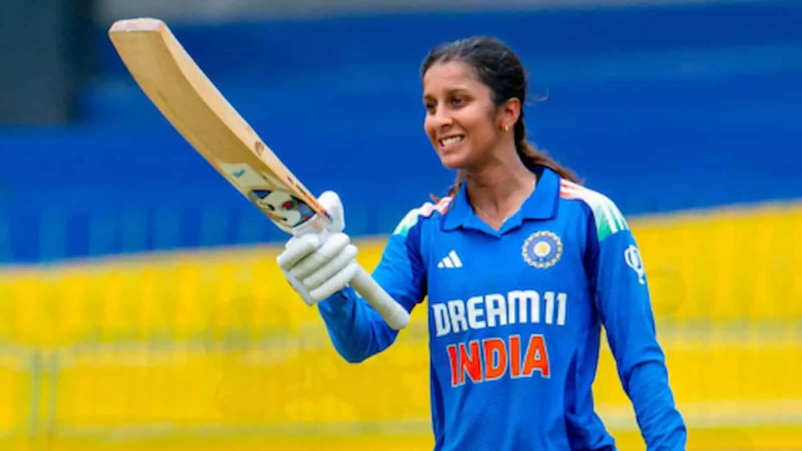 कौन हैं Jemimah Rodrigues? भारतीय महिला क्रिकेट की निडर बल्लेबाज़ जिसने दुनिया को अपना मुरीद बना दिया कौन हैं Jemimah Rodrigues? भारतीय महिला क्रिकेट की निडर बल्लेबाज़ जिसने दुनिया को अपना मुरीद बना दिया